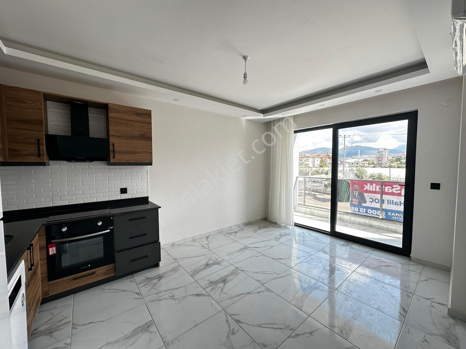 Familypark'ta Beyaz Eşyalı Havuz Manzaralı 1+1 Daire - Görsel 16