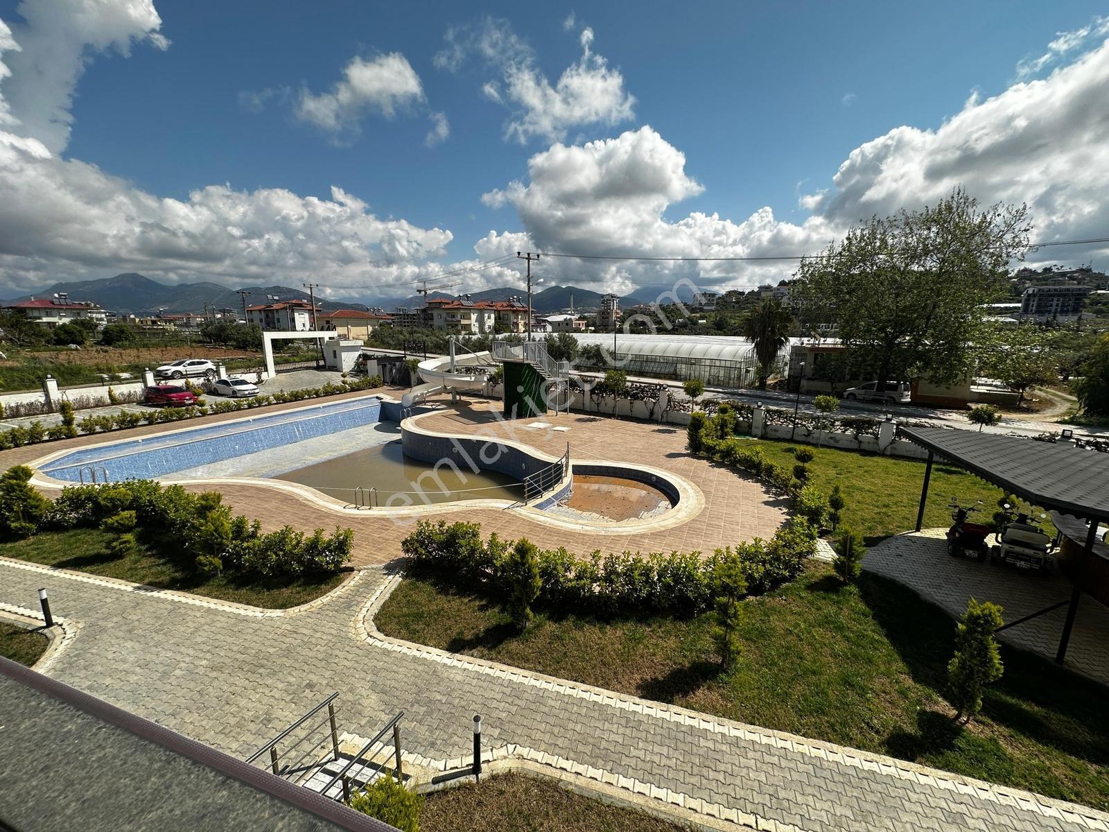 Familypark'ta Beyaz Eşyalı Havuz Manzaralı 1+1 Daire - Görsel 23