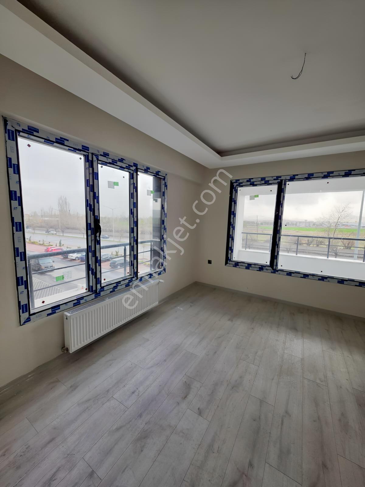 Erkilet Cadde Üzerinde Manzaralı 3+1 Satılık Daire - Görsel 9