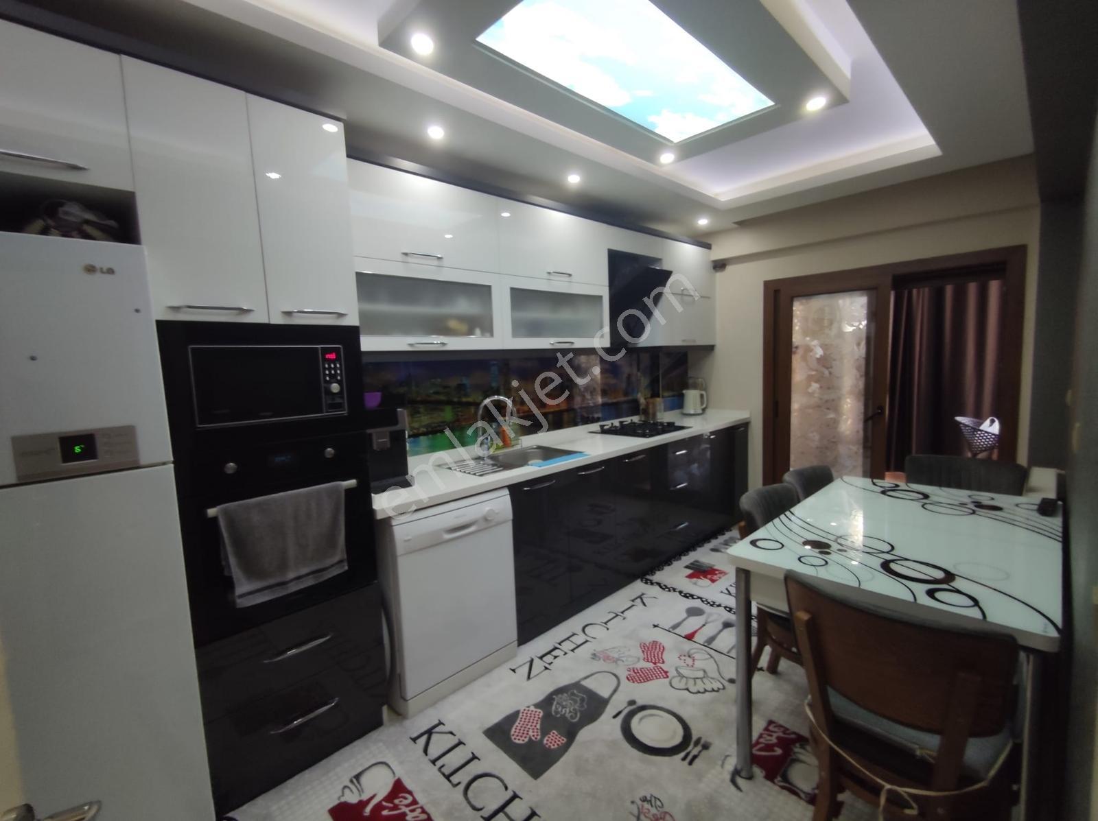 Q'zen Den Pazaryeri Arkasında Site İçerisinde 135 M2 3+1 - Görsel 6