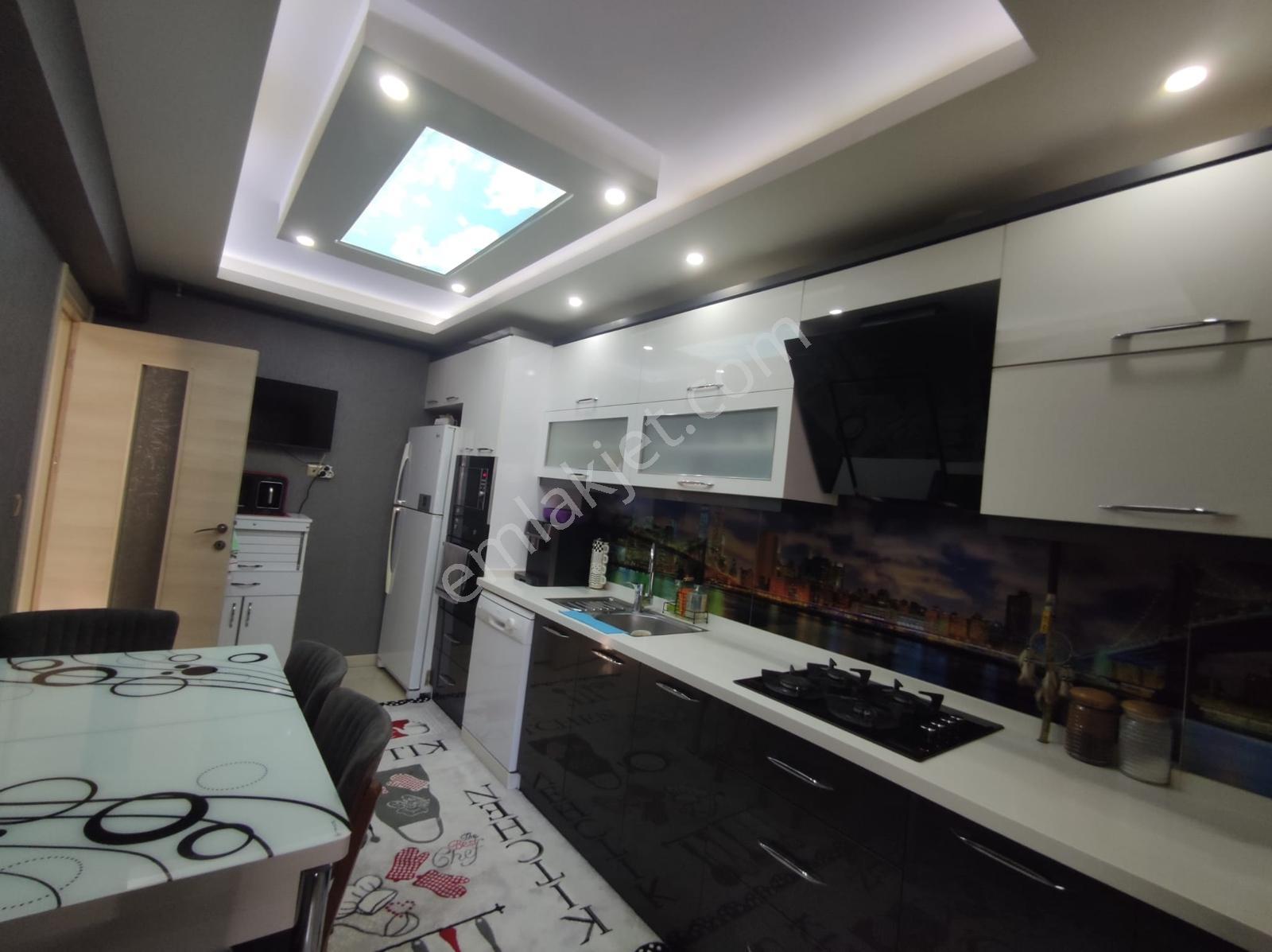 Q'zen Den Pazaryeri Arkasında Site İçerisinde 135 M2 3+1 - Görsel 7