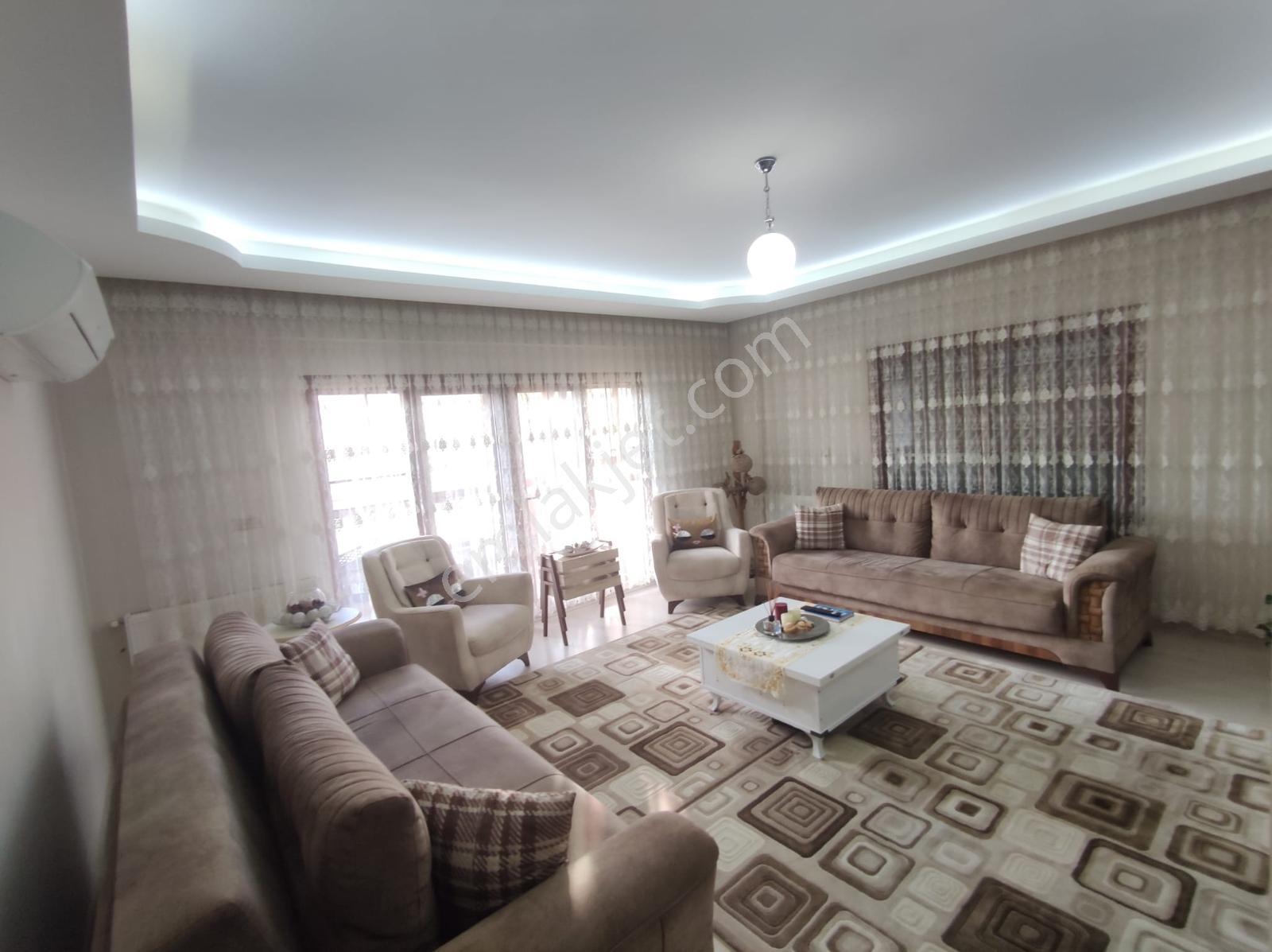 Q'zen Den Pazaryeri Arkasında Site İçerisinde 135 M2 3+1 - Görsel 3