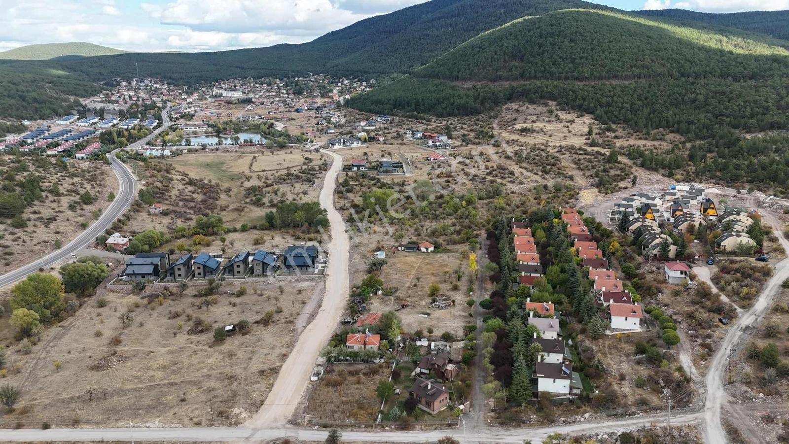 Çamlıdere Yayla'da Göl Manzaralı Önü Açık 400m2 Fırsat Arsa - Görsel 5