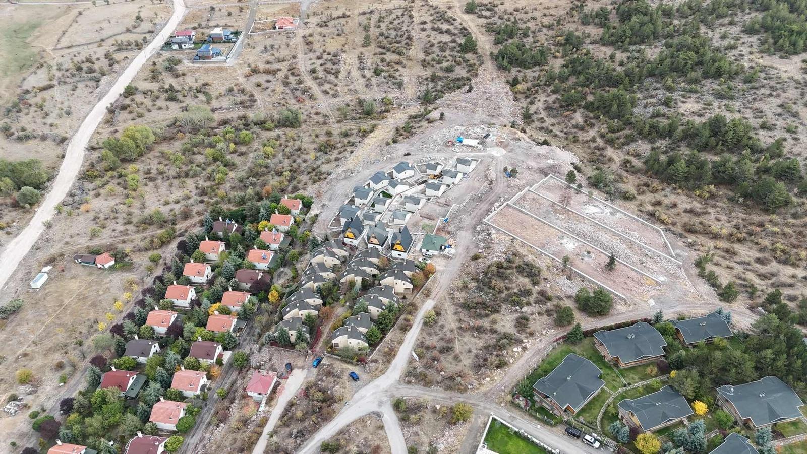 Çamlıdere Yayla'da Göl Manzaralı Önü Açık 400m2 Fırsat Arsa - Görsel 6