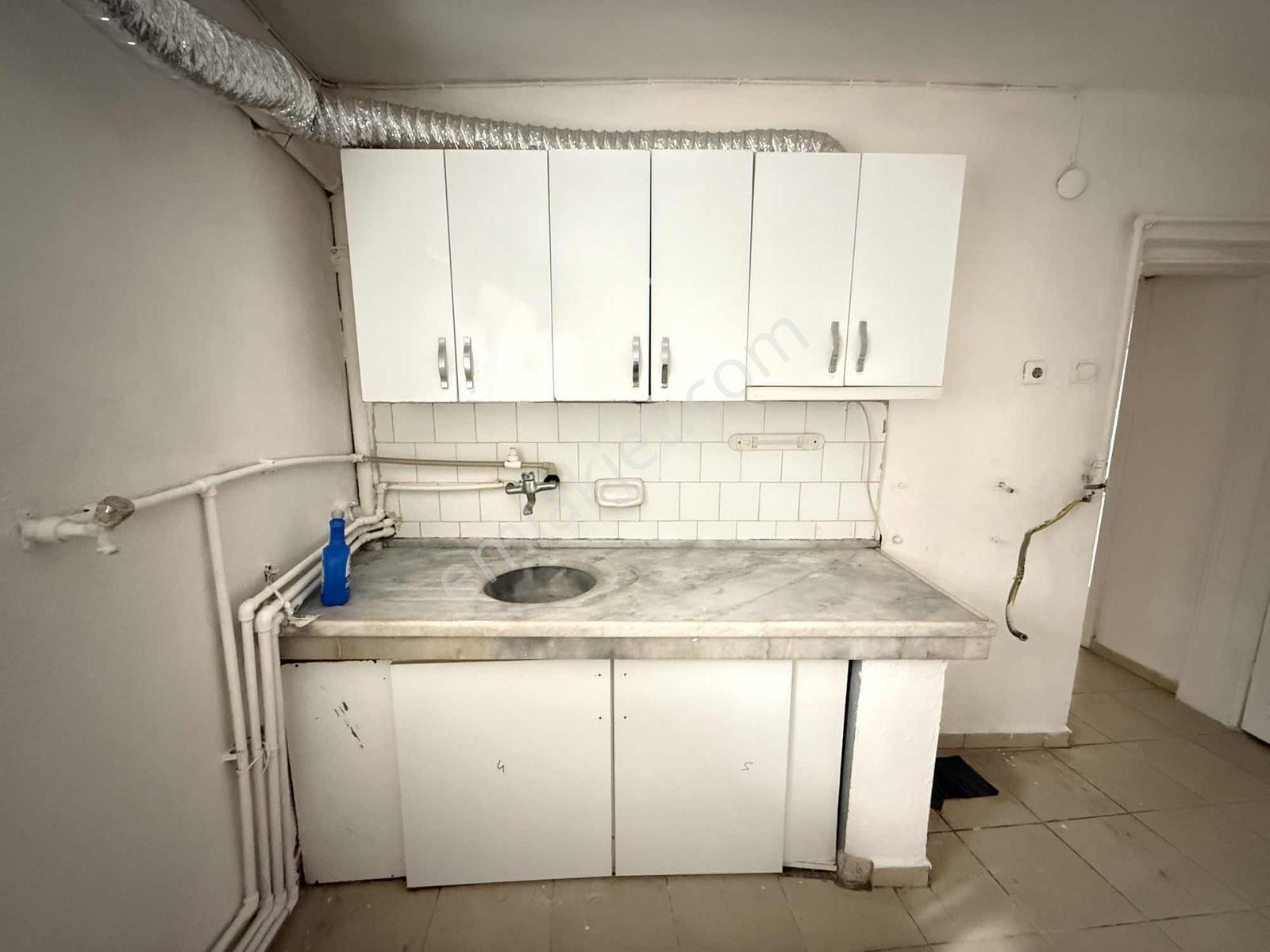 Emek Mah. Salı Kapalı Pazarı Yakını 2+1 95m2 Daire - Görsel 3