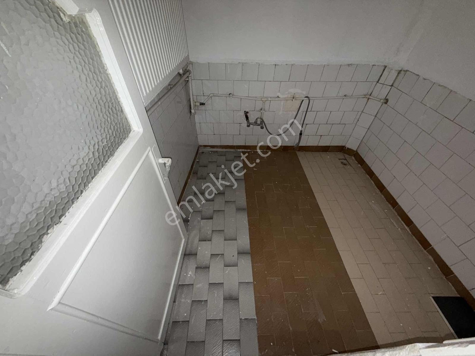 Emek Mah. Salı Kapalı Pazarı Yakını 2+1 95m2 Daire - Görsel 16