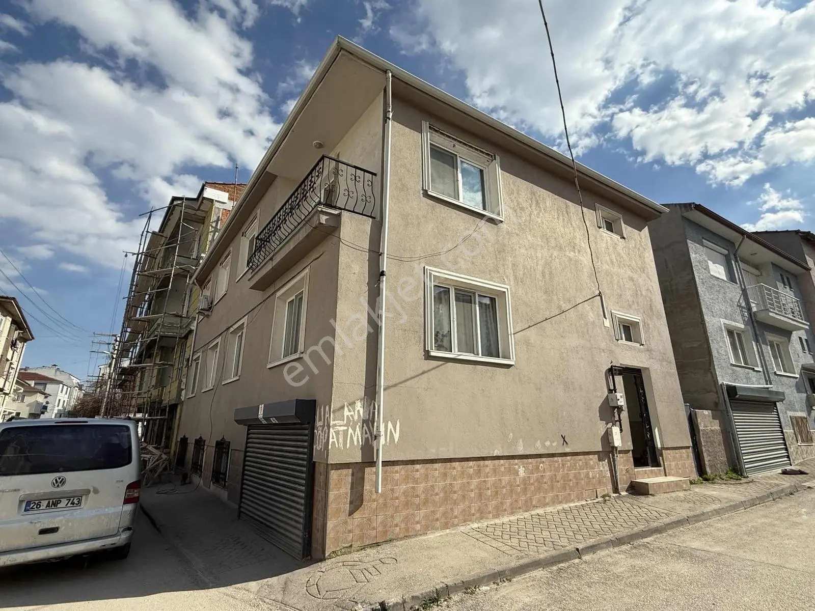 Emek Mah. Salı Kapalı Pazarı Yakını 2+1 95m2 Daire