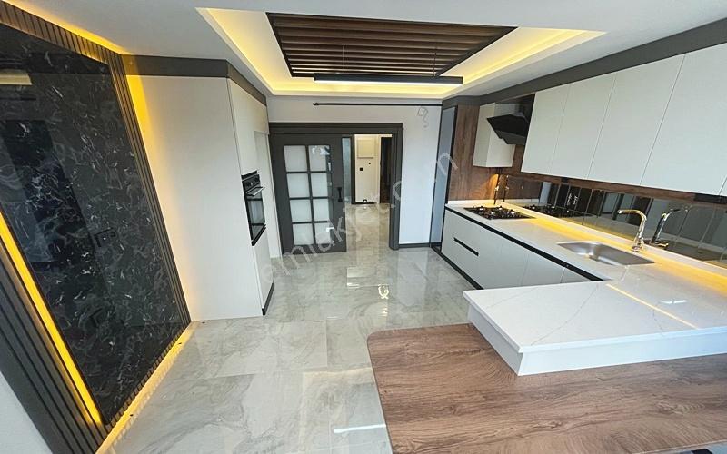 Yenikent Emlak'tan Ada Mutfaklı Satılık 3+1 Köşe Başı Daire - Görsel 8