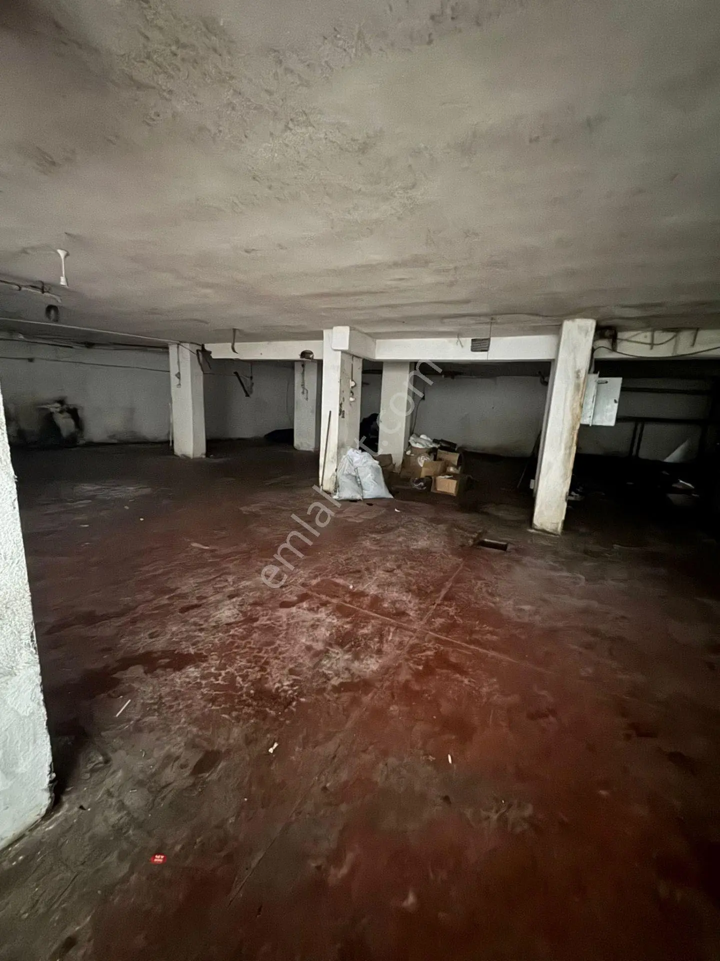 Grv'den Yunus Emre Şht.murat Celep Cd. Kiralık 250m2 Dükkan&depo