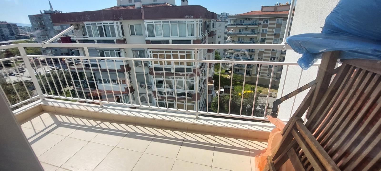 Bayraklı Postacılarda Satılık 3+1 145m2 Daire Kanıt Emlaktan - Görsel 28