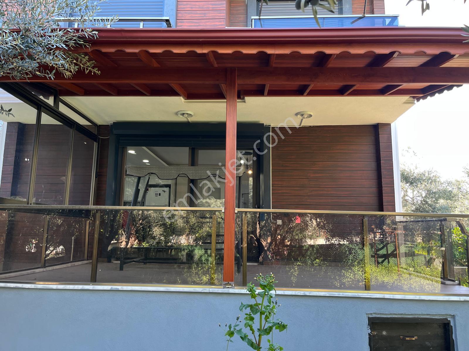 İlkbahar Dan Altınoluk Merkezde 3+1 Geniş Bahçeli Garajlı Villa - Görsel 32