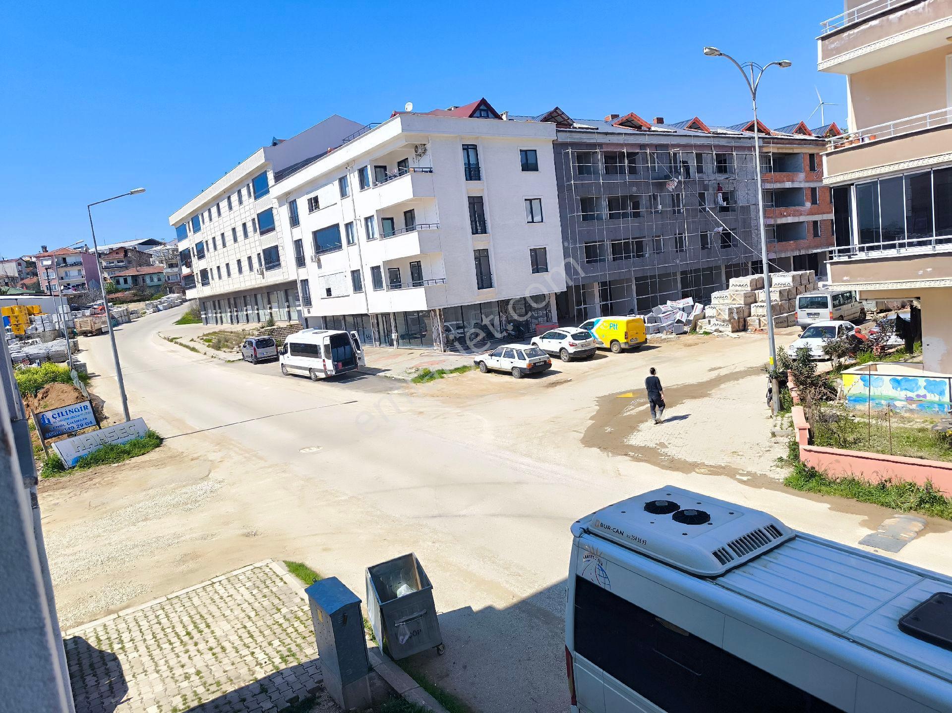 Armutlu Merkezde 3+1 Ebeveyn Banyolu - Görsel 19