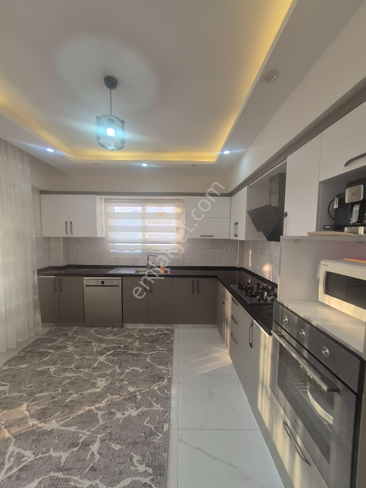 Yıldıztepe Mah.'de Havuzlu Site İçinde Ara Kat 3+1 Satılık Daire - Görsel 16