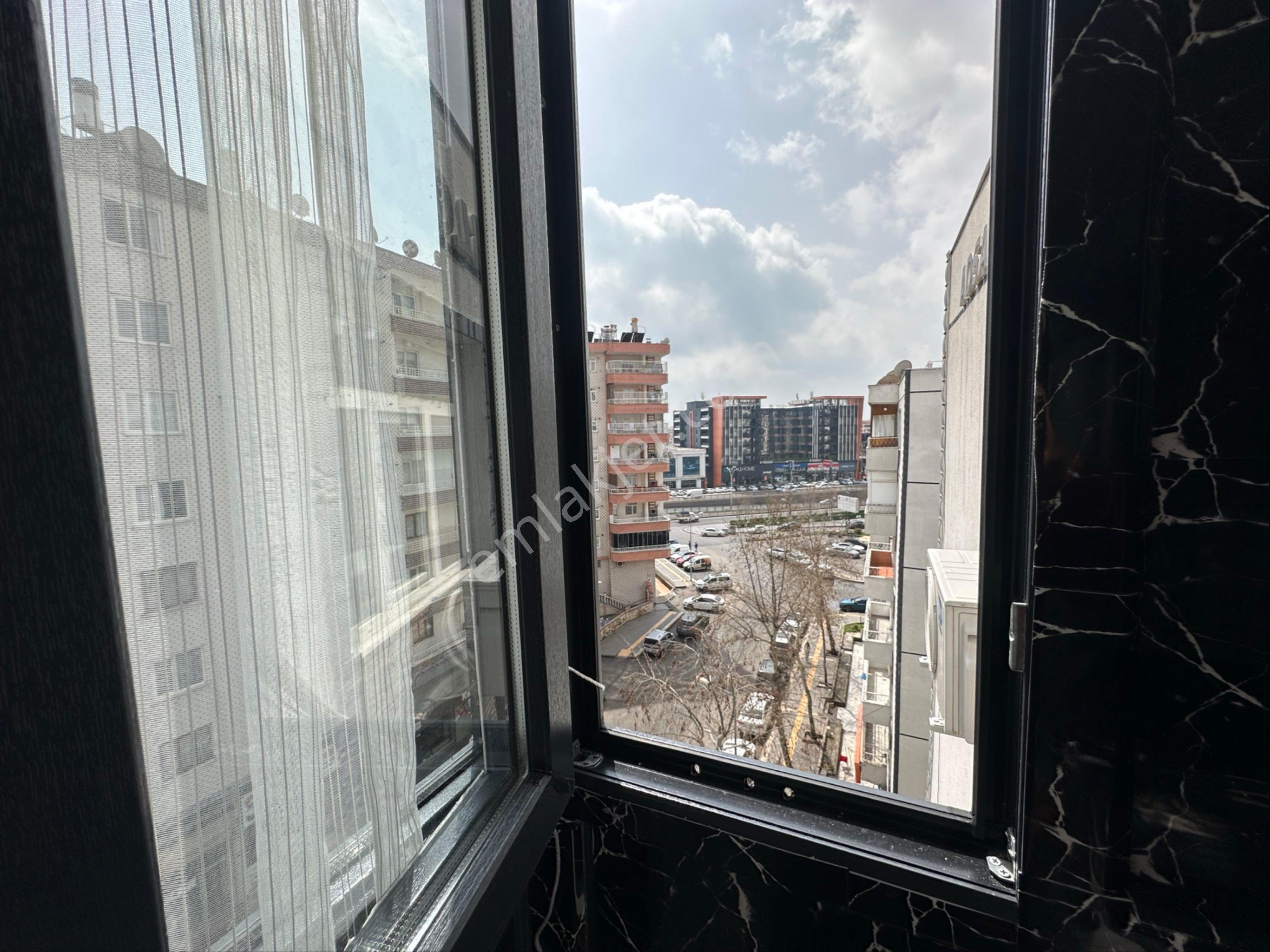İçi Full Yapılı Satılık Daire - Görsel 12
