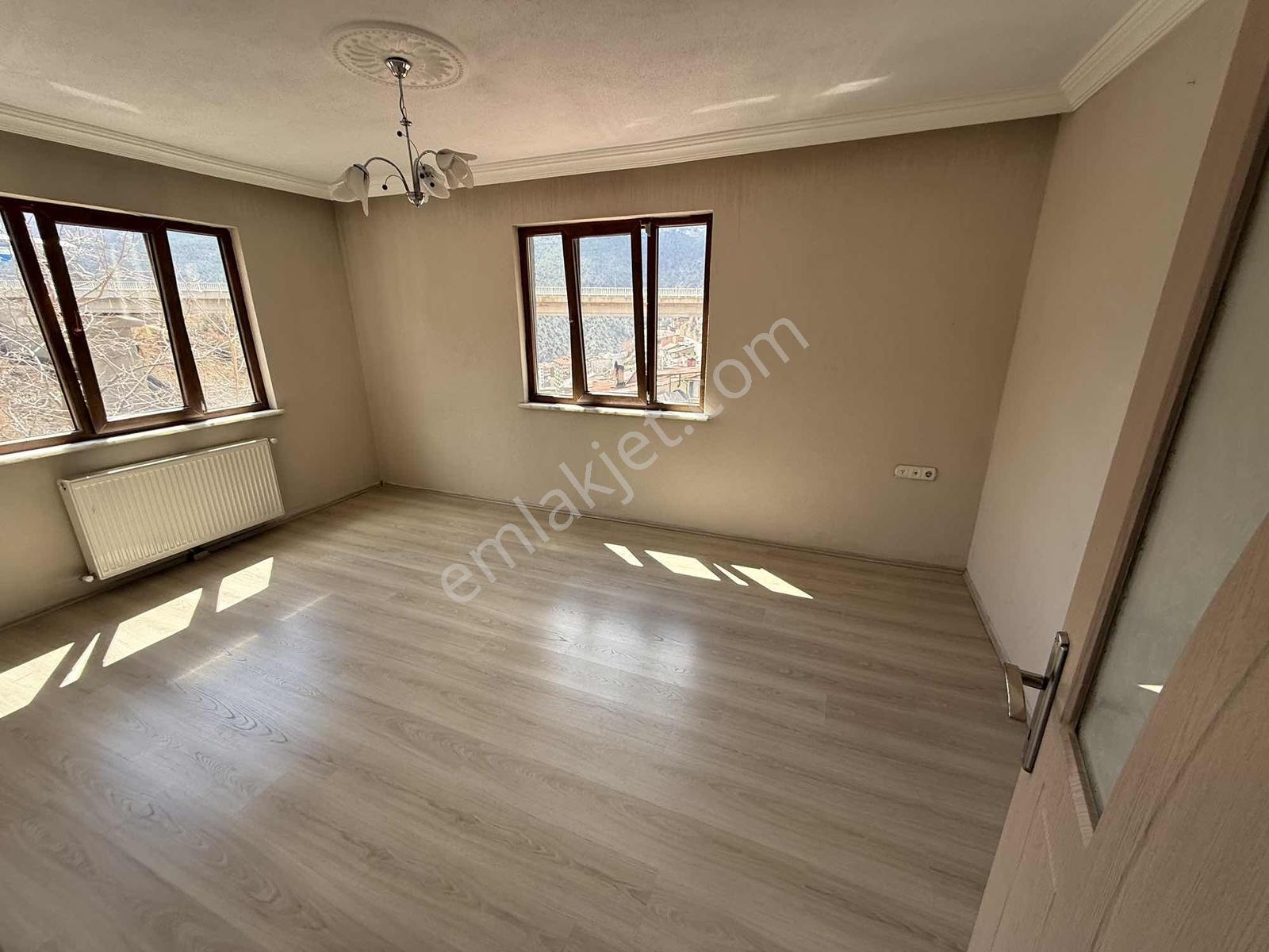 3+1 Hasanbey Mahallesin De Kıbrıs Caddesi - Görsel 5