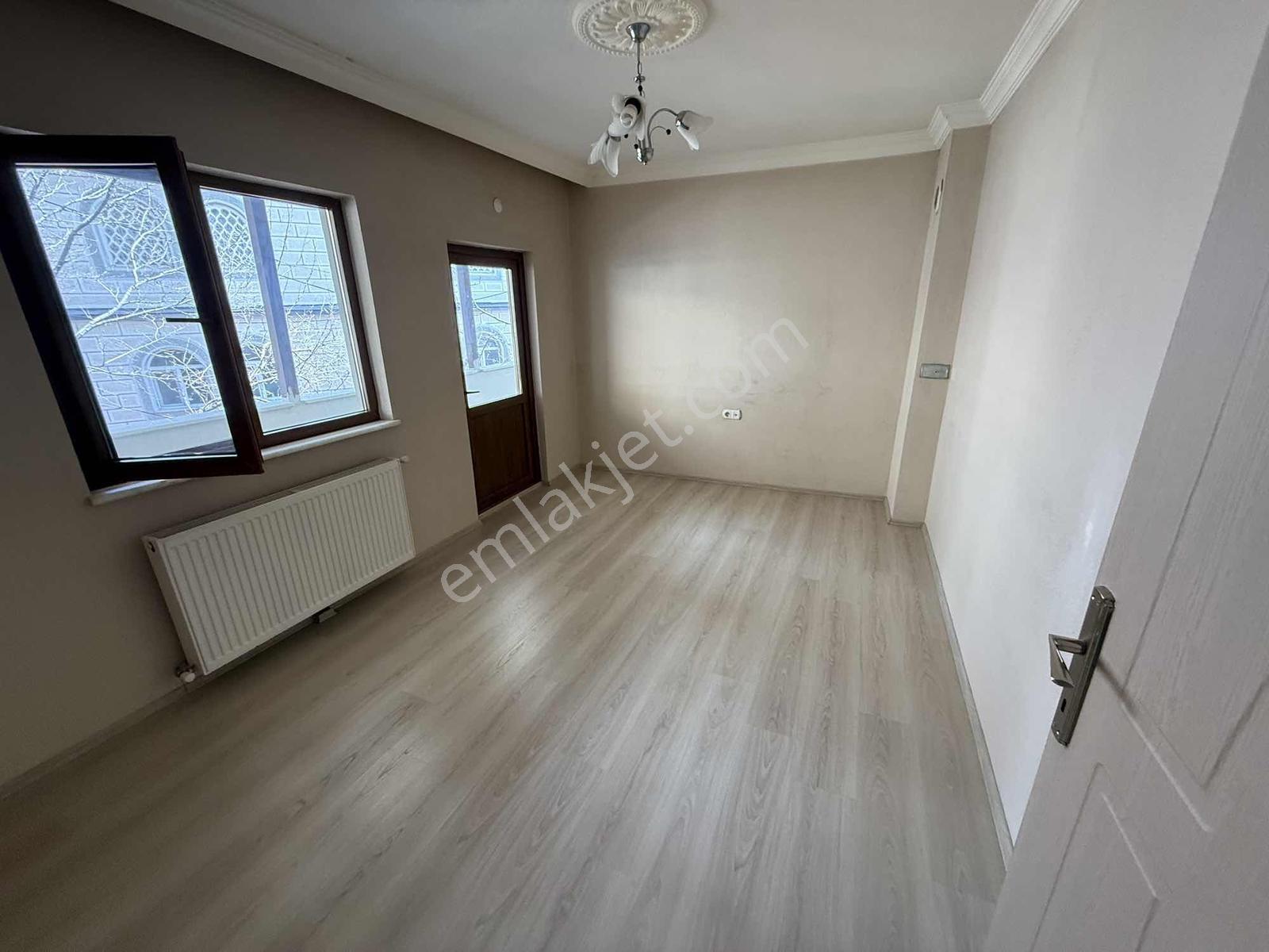 3+1 Hasanbey Mahallesin De Kıbrıs Caddesi - Görsel 12
