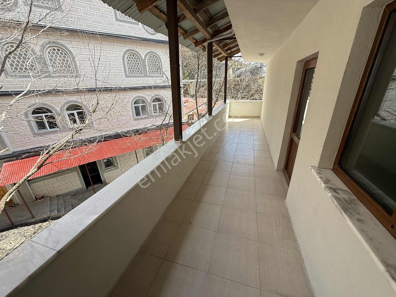 3+1 Hasanbey Mahallesin De Kıbrıs Caddesi - Görsel 3