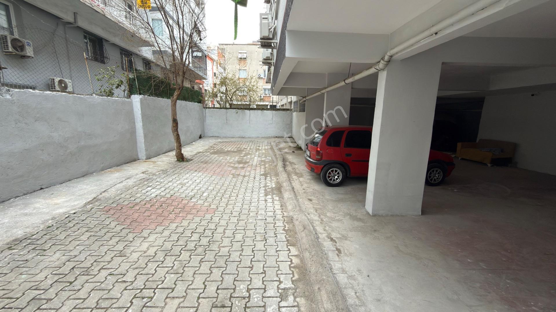 İzmir Karabağlar Güneşli Mah. İzmir Park Avm Arkası 3+1 Doğalgazlı Otoparklı Masrafsız Daire - Görsel 28