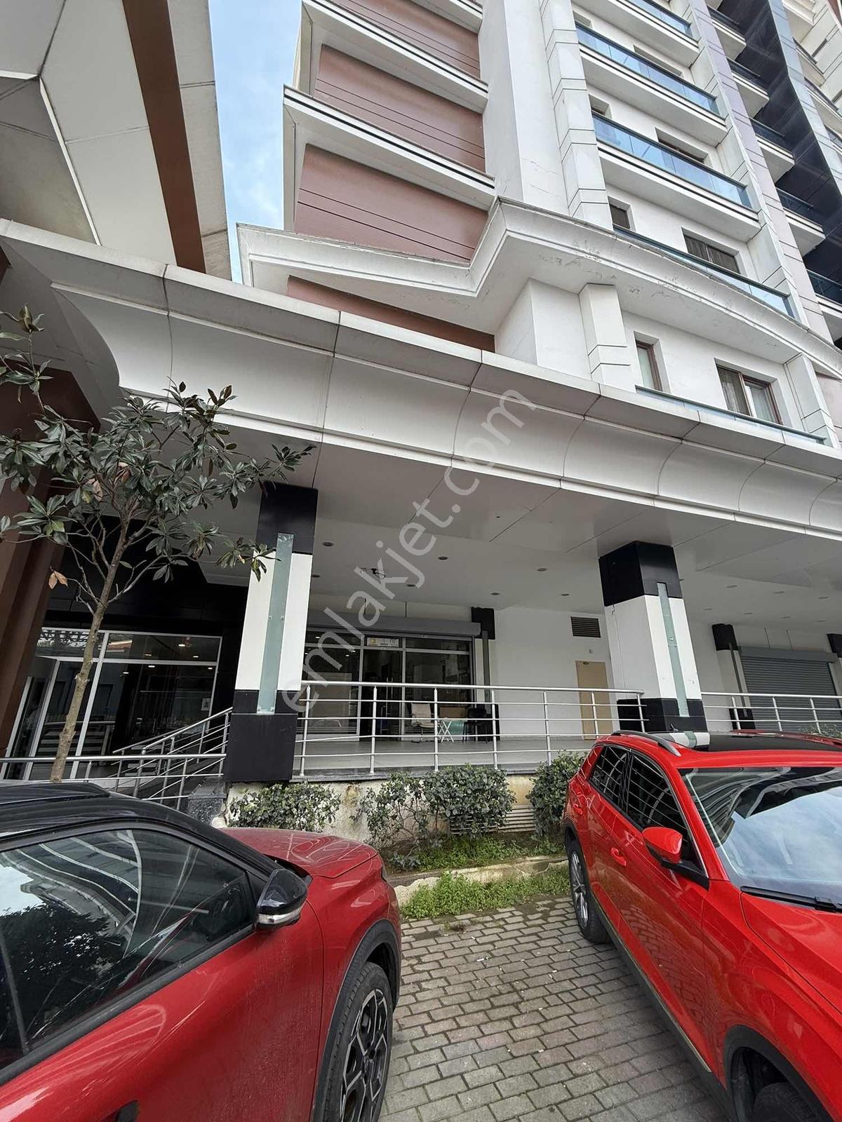 Beylikdüzü Cumhuriyet Mahalesi Satılık Hazır Dükkan - Görsel 24