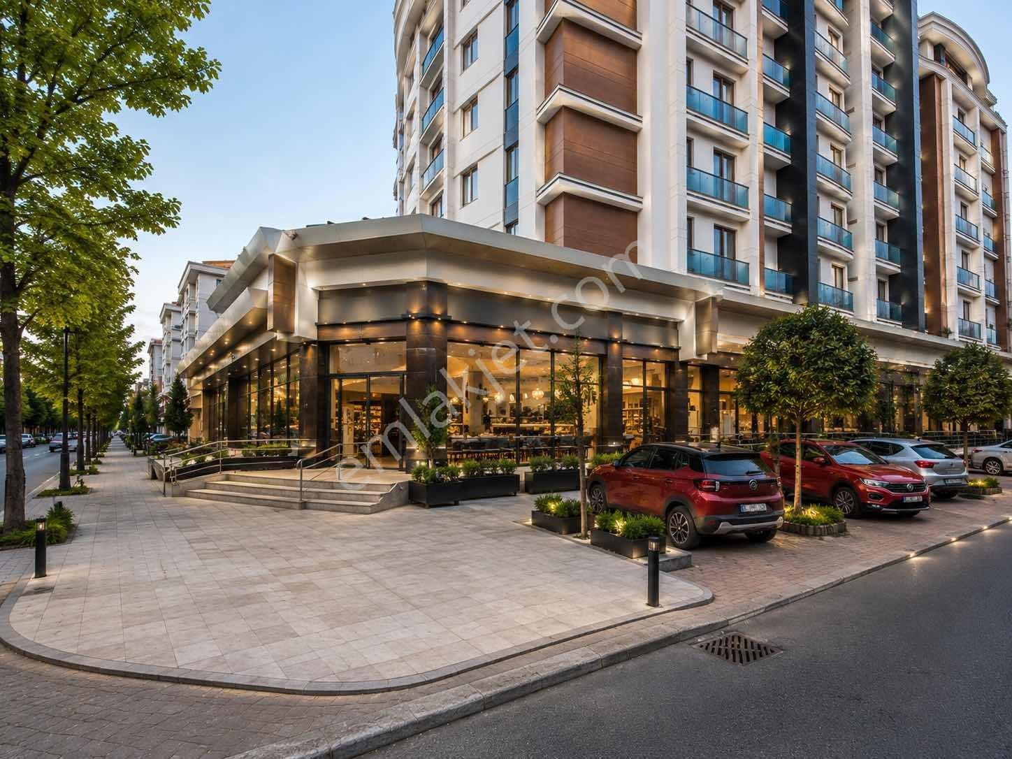 Beylikdüzü Cumhuriyet Mahalesi Satılık Hazır Dükkan