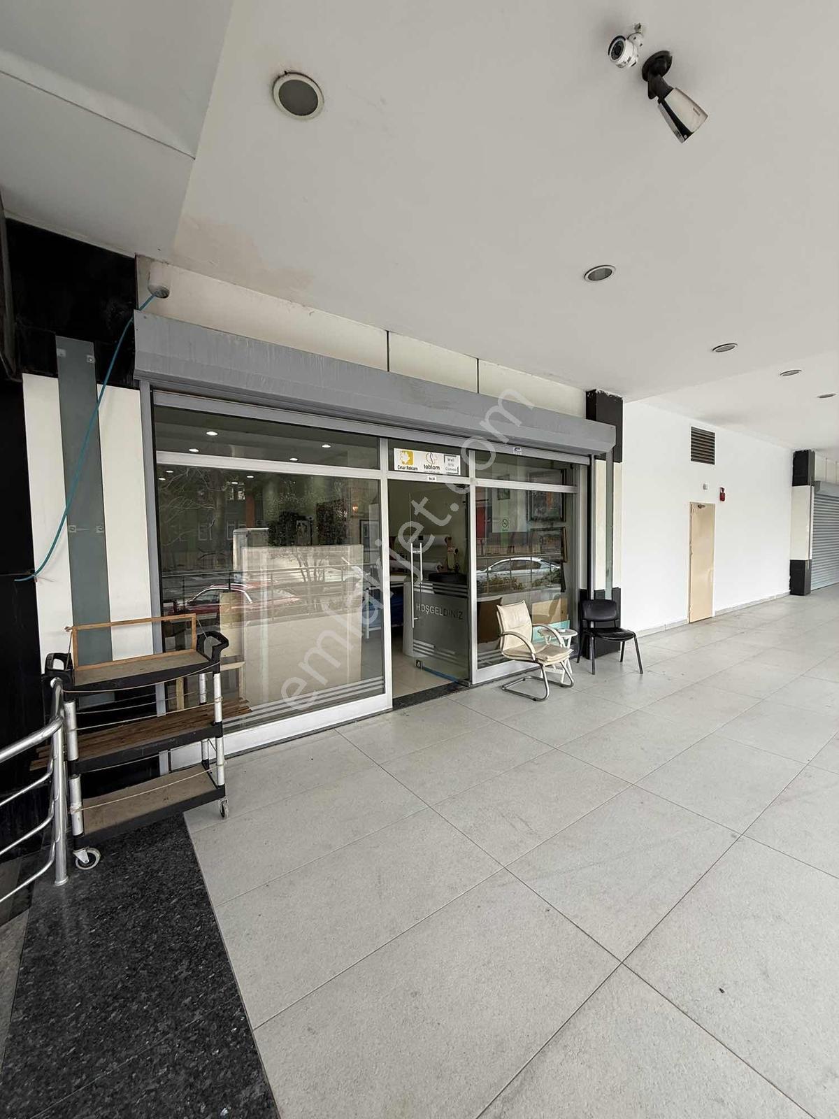 Beylikdüzü Cumhuriyet Mahalesi Satılık Hazır Dükkan - Görsel 28