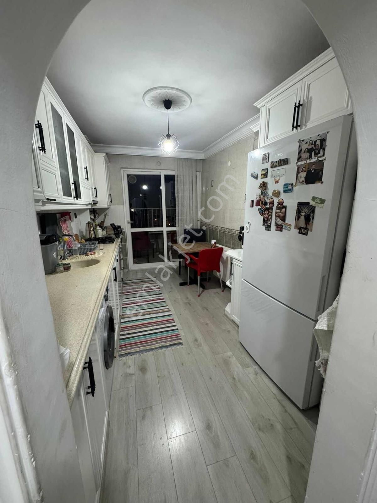 Belediye Karşısı Doğalgazlı Asansörlü Site İçinde 3+1 Daire - Görsel 4