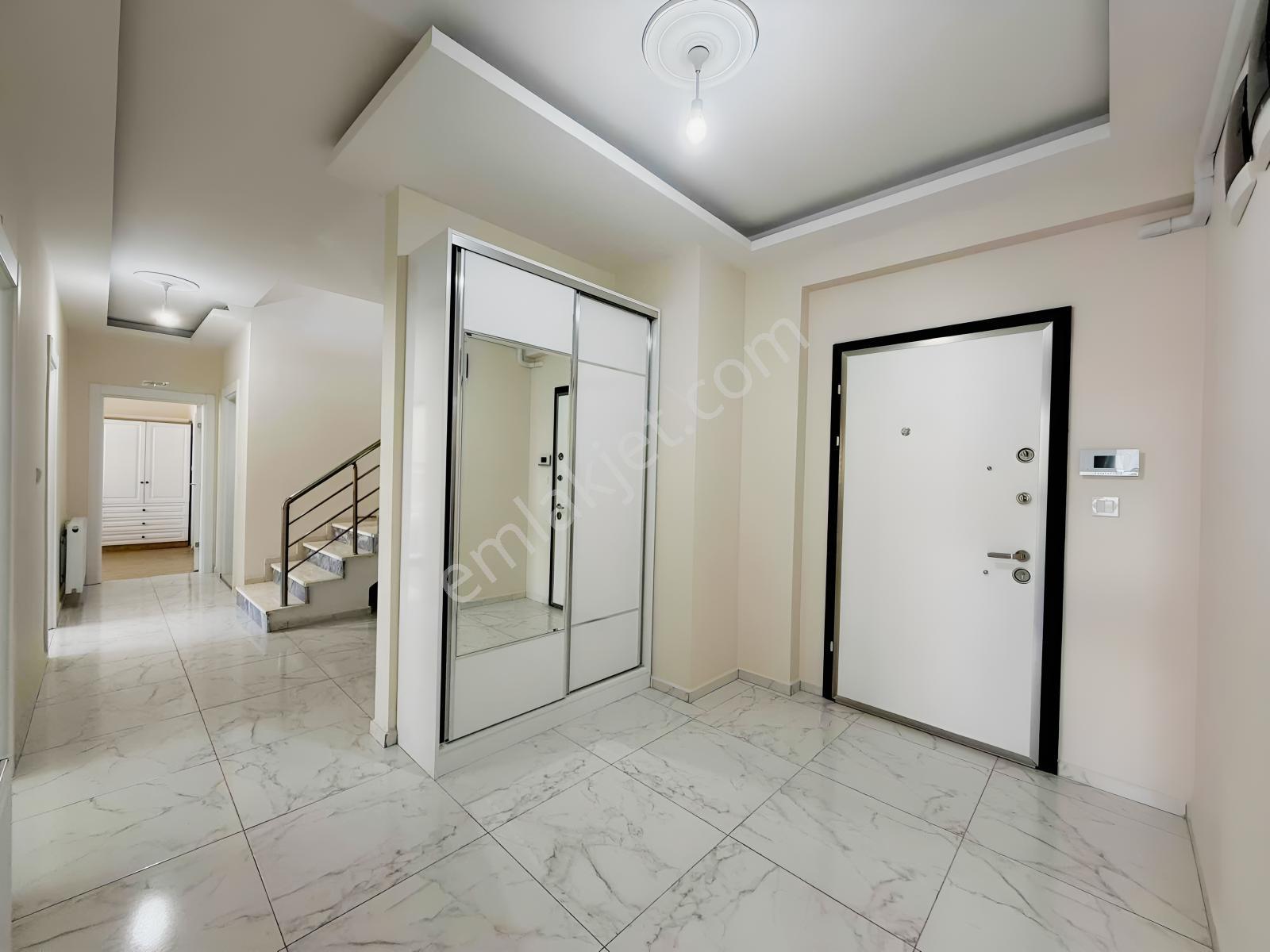 Onmax Merkez'de Satılık 5+1 300 M2 Ultra Geniş Lüx Dubleks Daire - Görsel 4