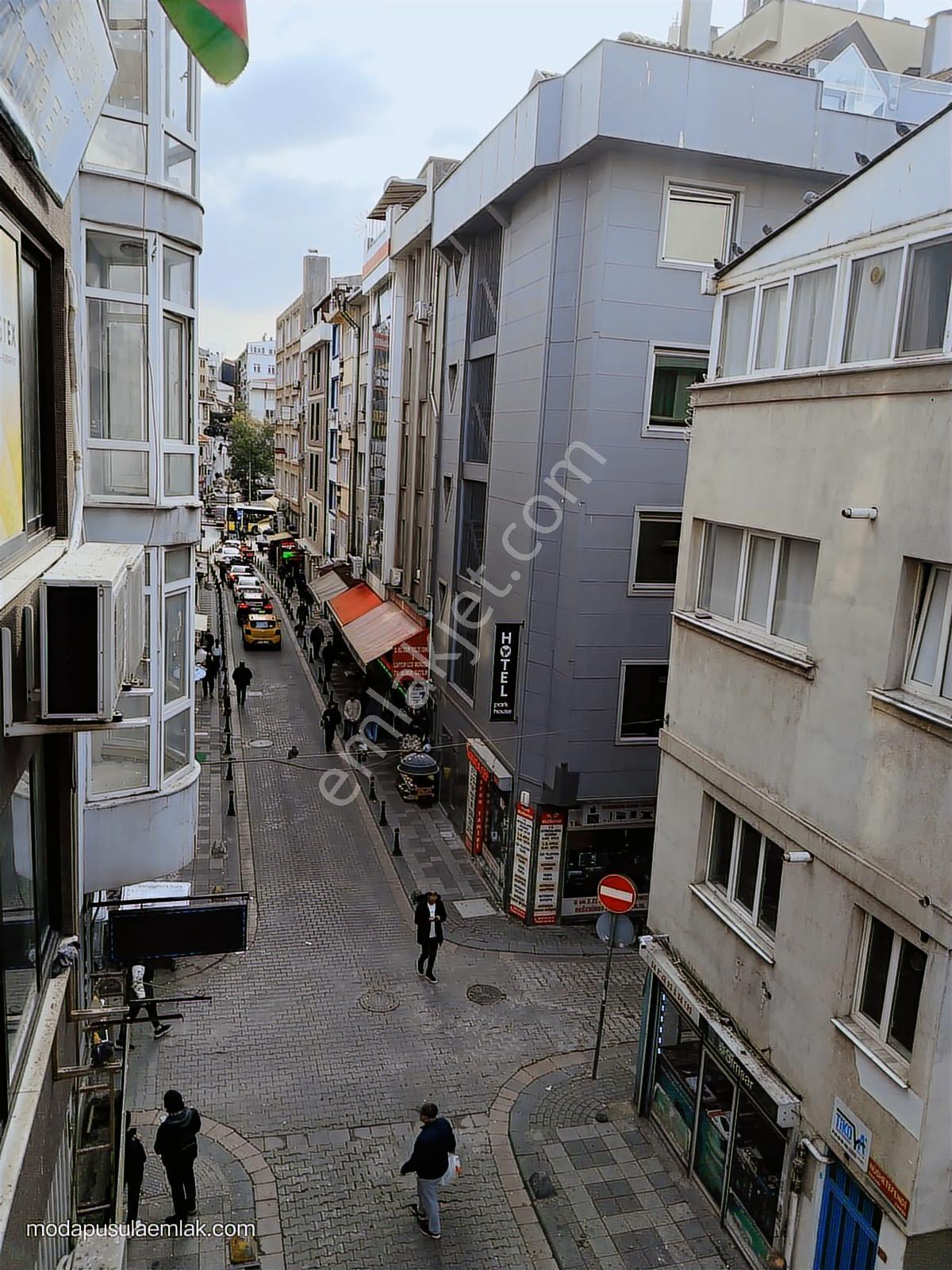 Kadıköy'de Merkezi Konumda 2+2, 53 M2 Wc, Mutfak, Balkonlu Ofis - Görsel 24