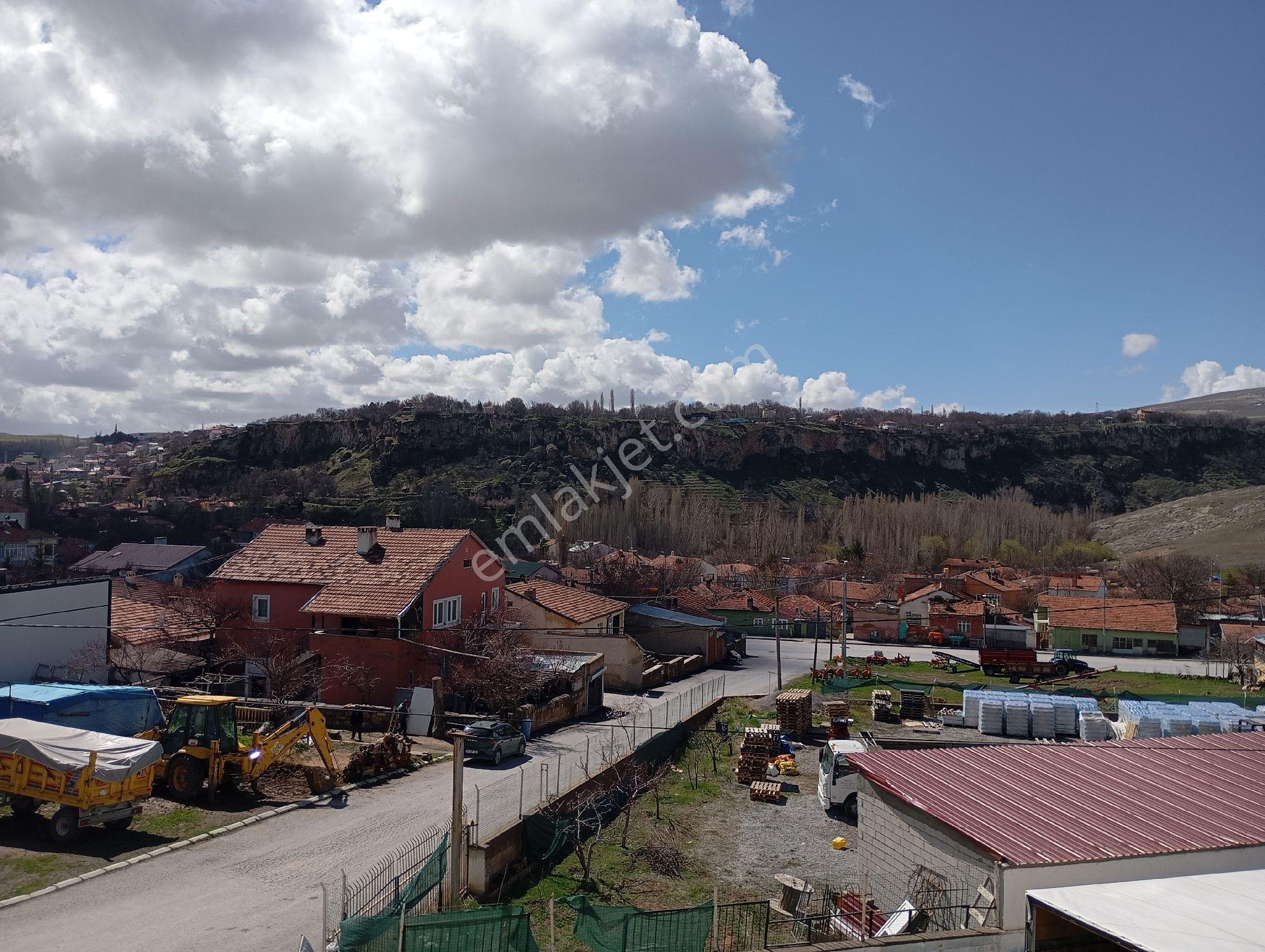 Niğde Ulukışla Güney Köyünde Satılık Tarla - Görsel 2