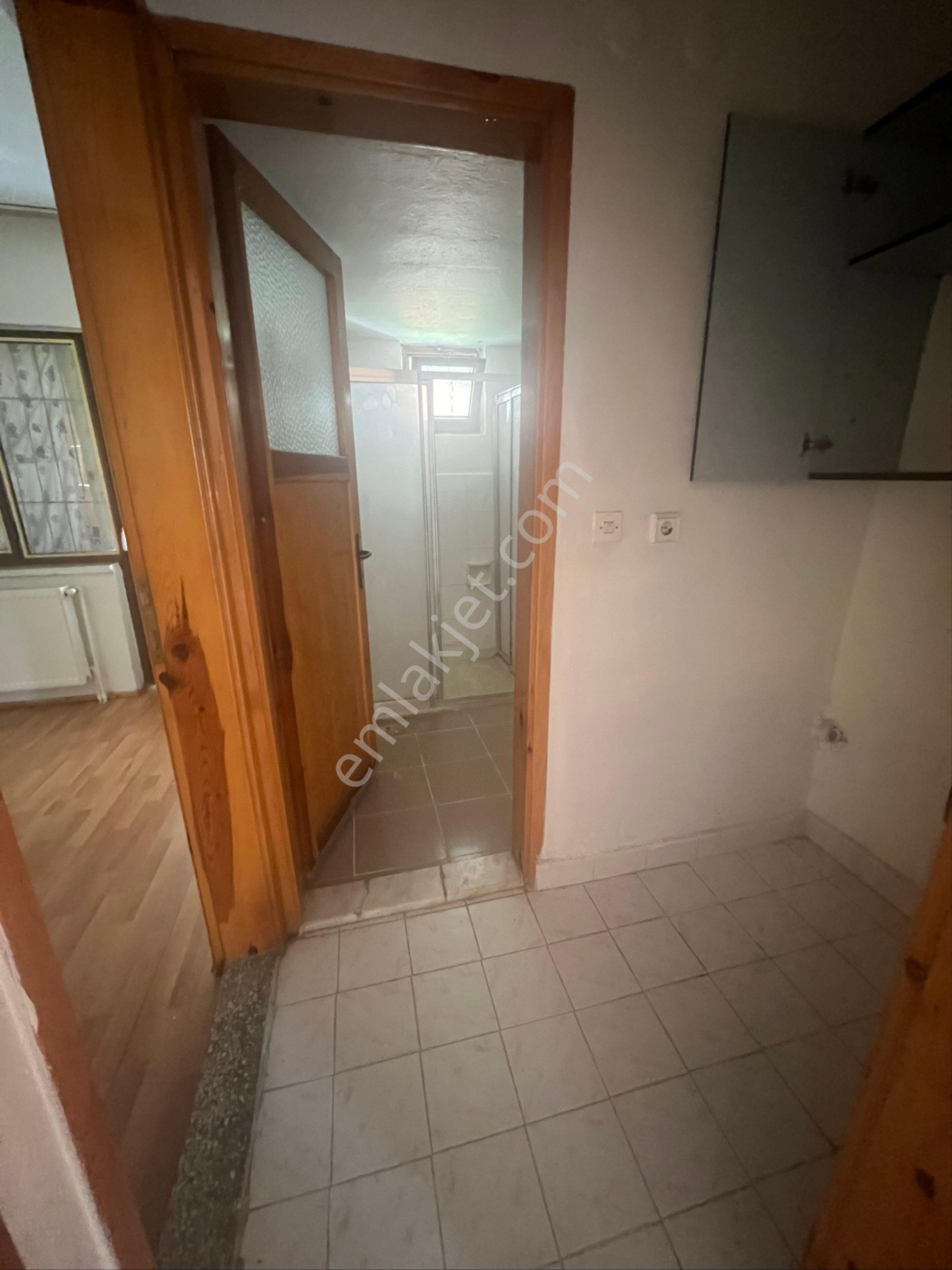 Kiralık Daire Fatih Mahallesi’nde 2 + 1 Yüksek Zemin Doğalgazlı - Görsel 8
