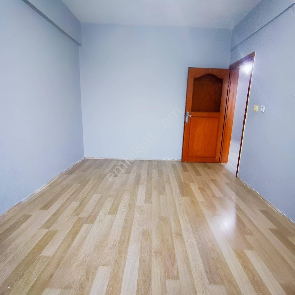 Kağıthane Merkezede Kiralık Büyük Balkonlu Manzaralı Daire - Görsel 24