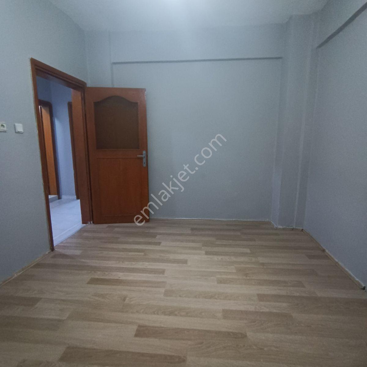 Kağıthane Merkezede Kiralık Büyük Balkonlu Manzaralı Daire - Görsel 23