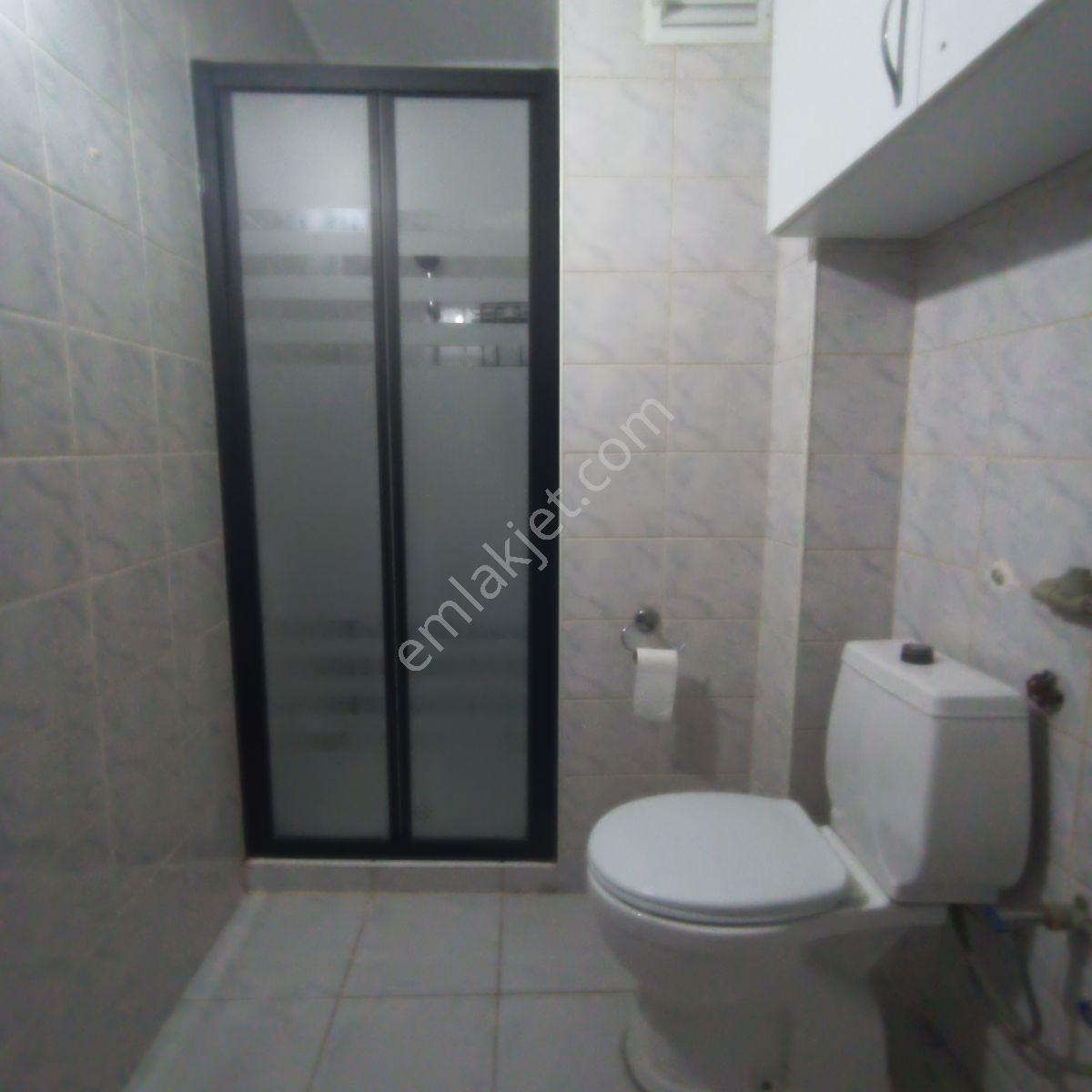 Kağıthane Merkezede Kiralık Büyük Balkonlu Manzaralı Daire - Görsel 18