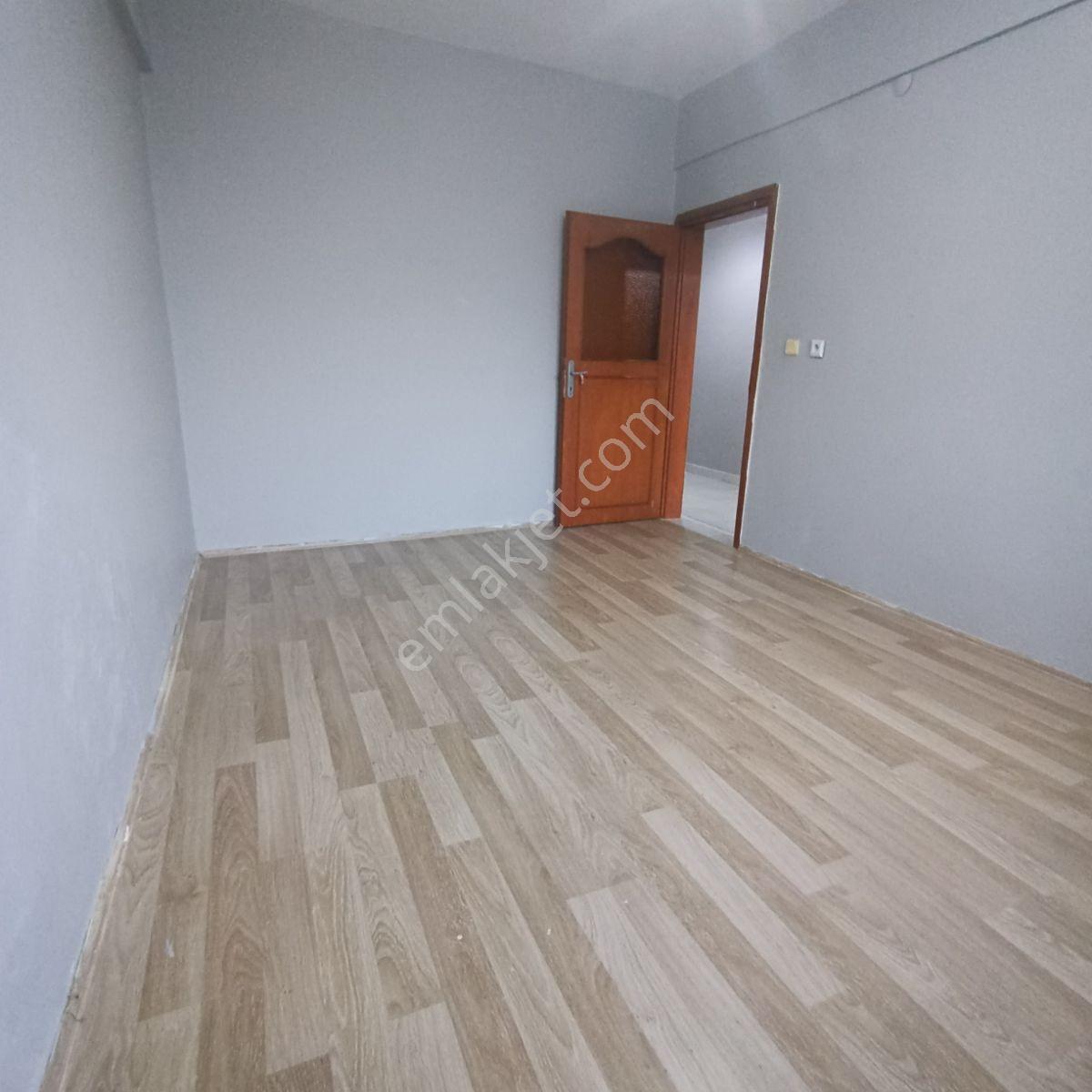 Kağıthane Merkezede Kiralık Büyük Balkonlu Manzaralı Daire - Görsel 8
