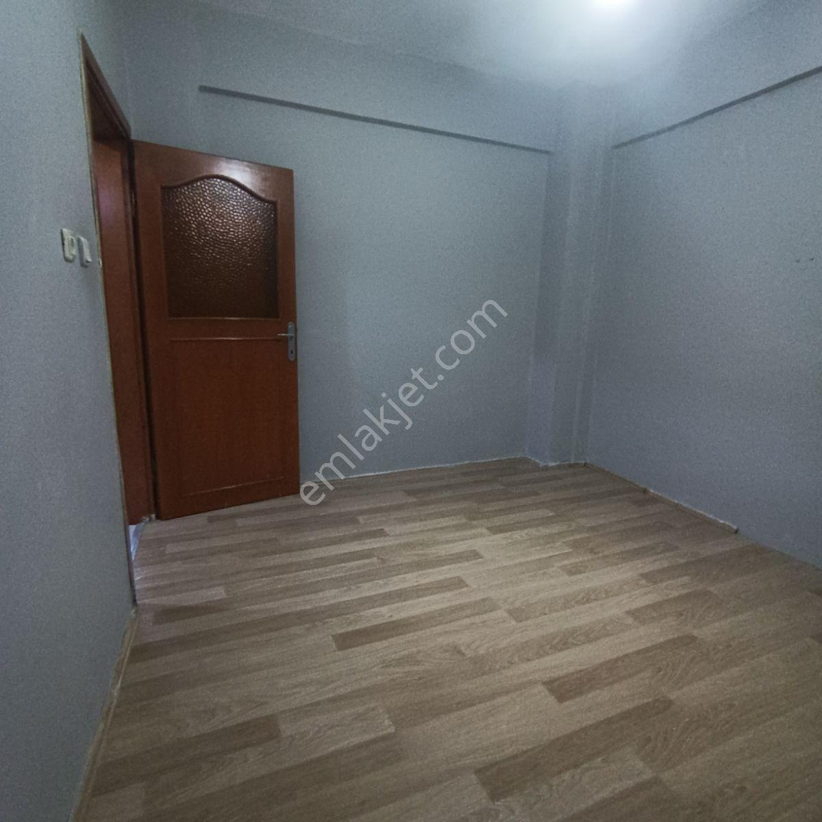 Kağıthane Merkezede Kiralık Büyük Balkonlu Manzaralı Daire - Görsel 28