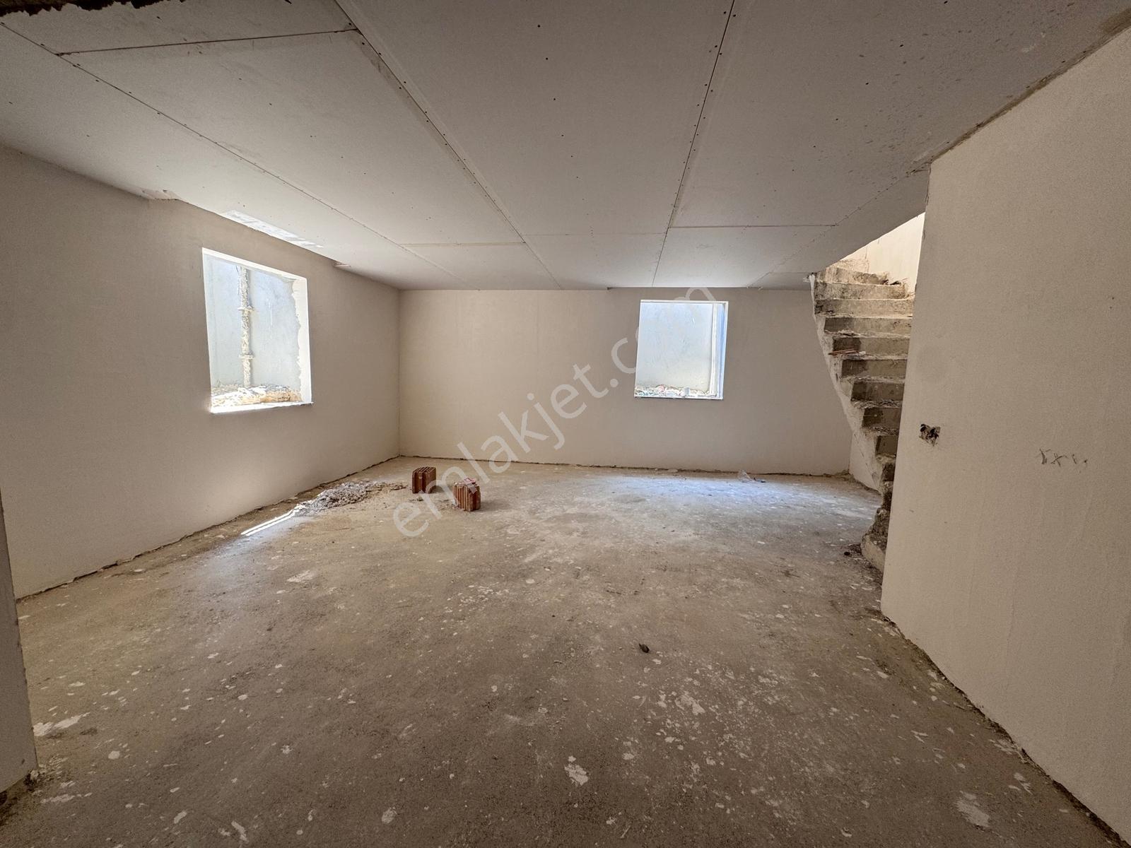 Altınovada Loft Havuz Manzaralı Sıfır 3+1 - Ekim Teslim - Görsel 25