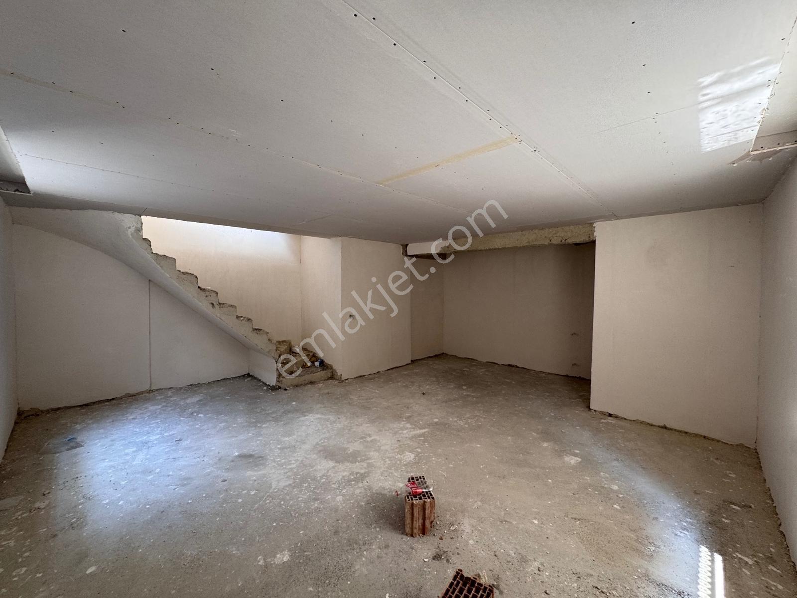 Altınovada Loft Havuz Manzaralı Sıfır 3+1 - Ekim Teslim - Görsel 17