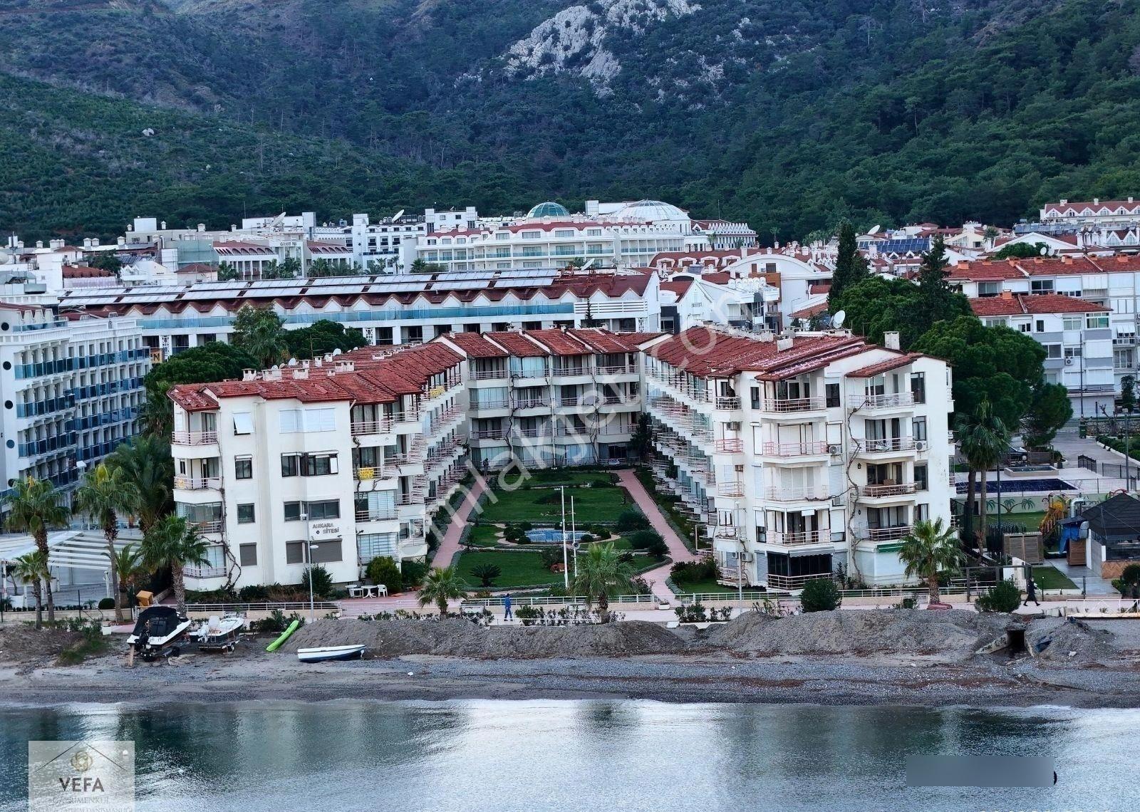 Marmaris Sitelerde Denize Sıfır, Özel Plajlı 1+1 Daire - Görsel 2