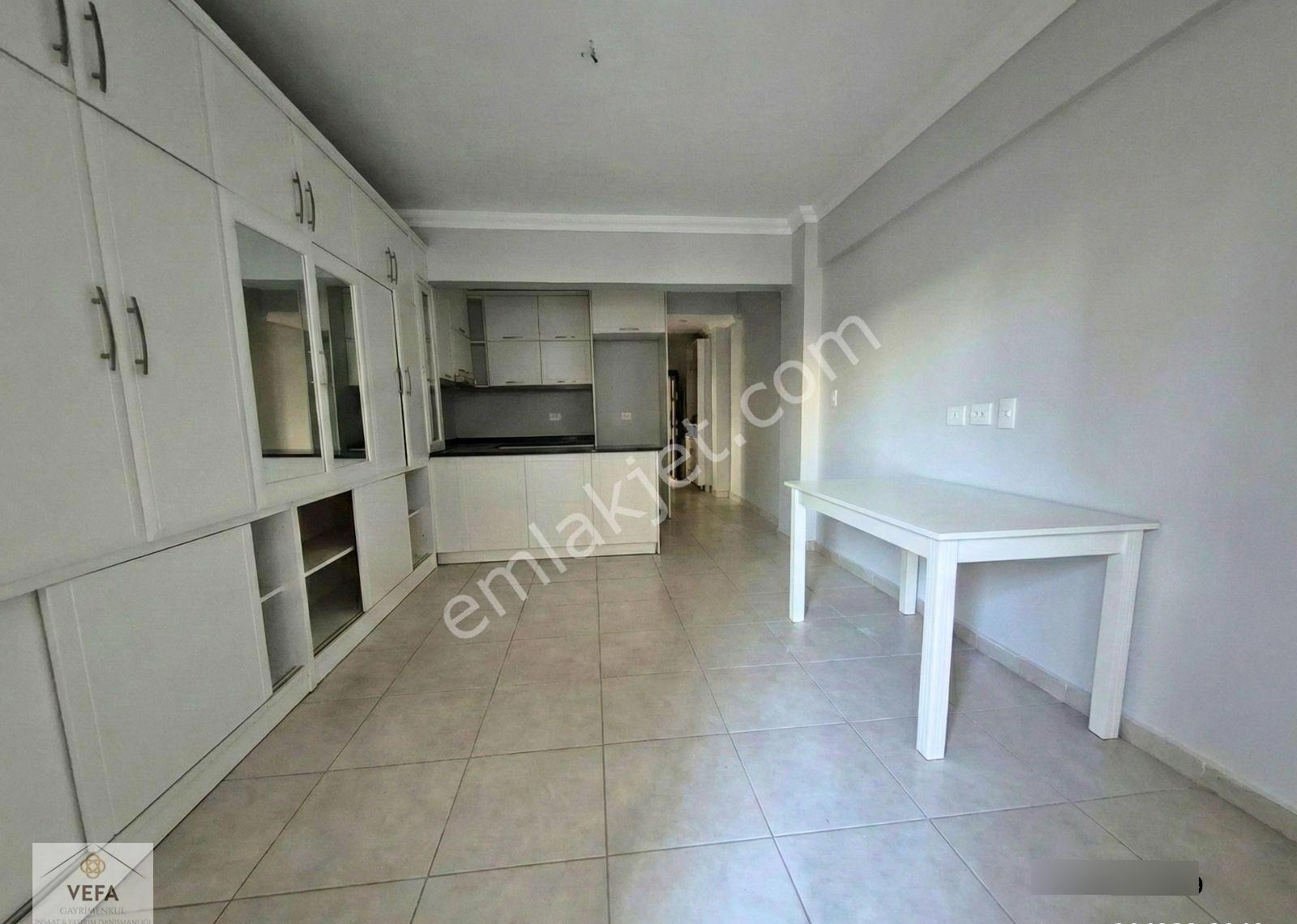 Marmaris Sitelerde Denize Sıfır, Özel Plajlı 1+1 Daire - Görsel 5