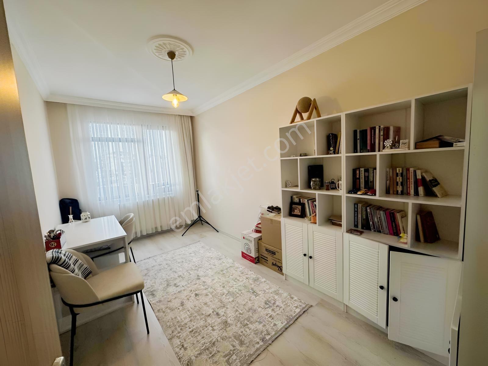 Gümüşyaka Merkezde Deniz Manzaralı Geniş Satılık 3+1 Daire - Görsel 22
