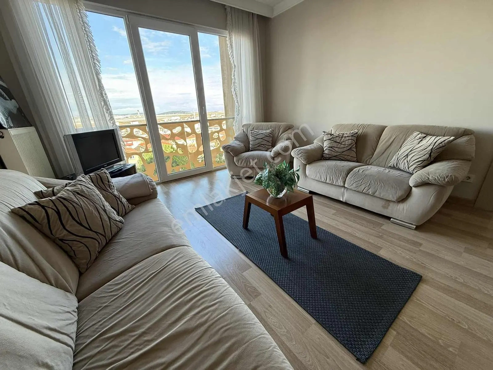 Tuzla Evorada Dönemlik Eşyalı Kiralık 1+1 - Görsel 3