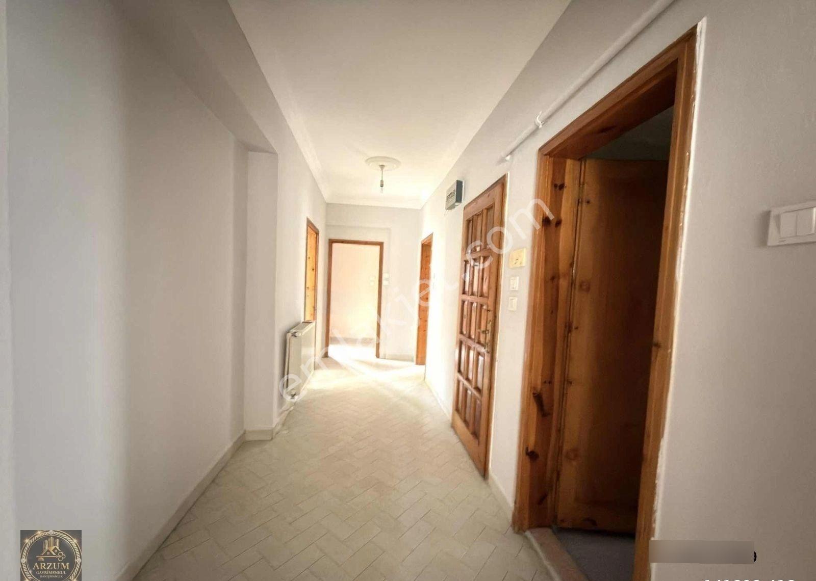 Arzum Gayrimenkul Danışmanlıktan 4+1 Bakımlı Daire - Görsel 15