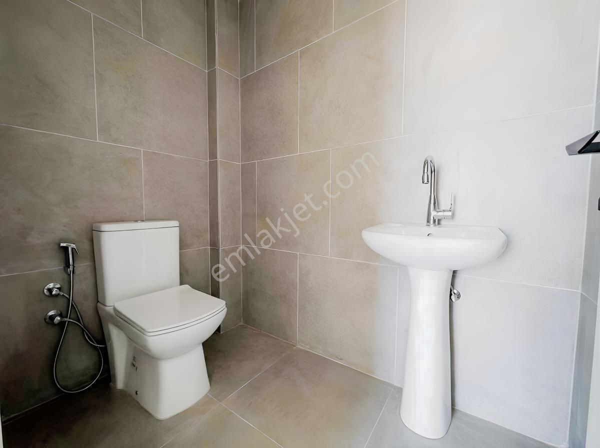 Mahmutpaşa'da Cadde Üzerı 200 M2 Depolu Kiralık Dükkan - Görsel 4