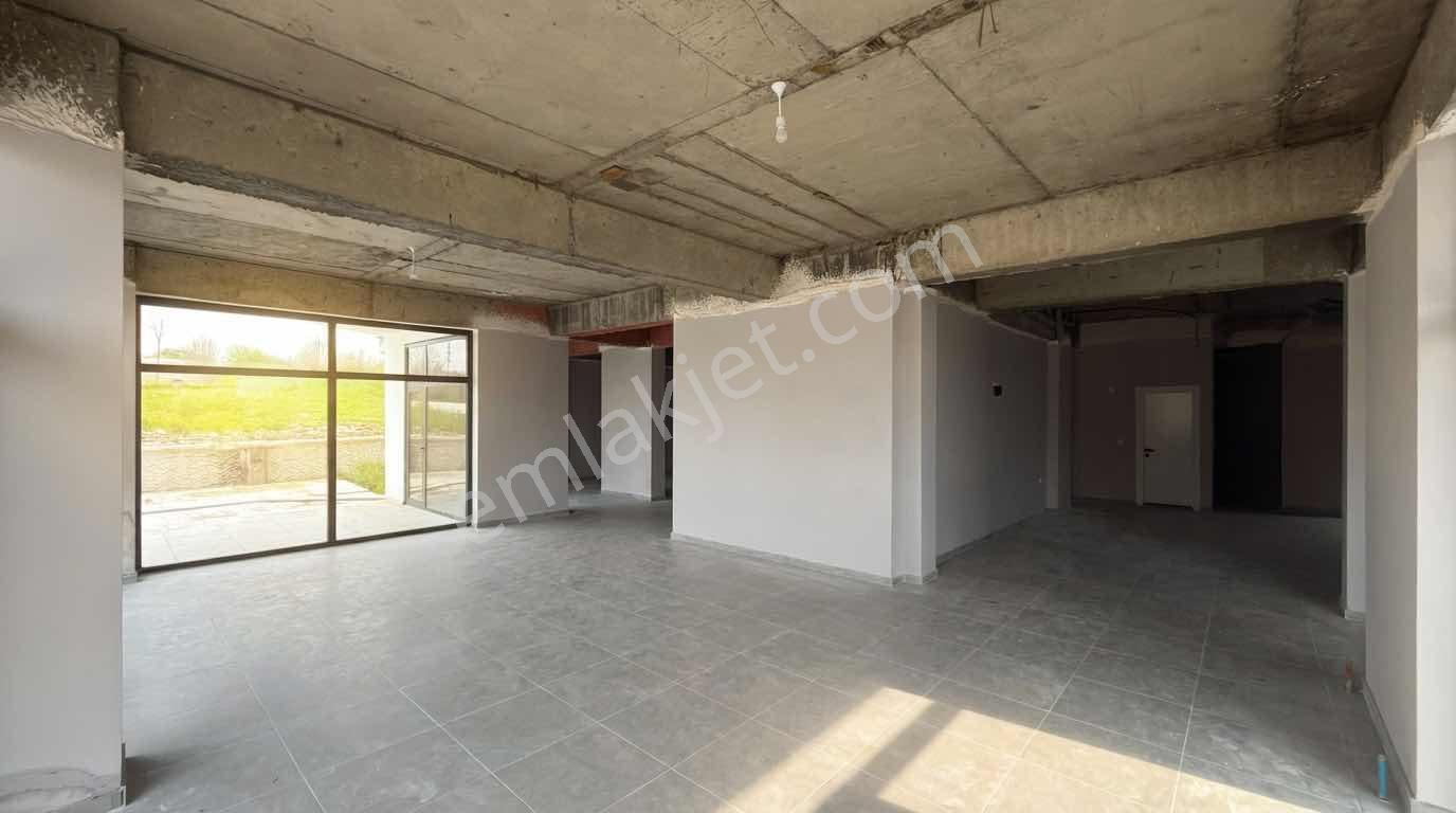 Mahmutpaşa'da Cadde Üzerı 200 M2 Depolu Kiralık Dükkan - Görsel 8