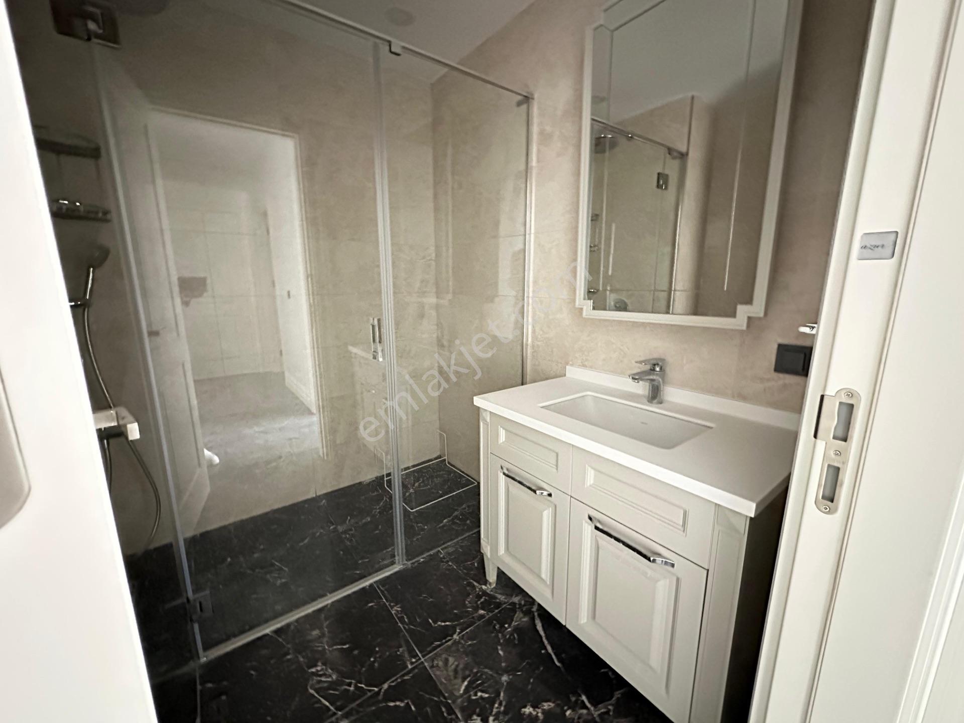 Azur Marmara Sitesinin En Geniş Kullanım Alanı 5+1 Satılık Daire - Görsel 13