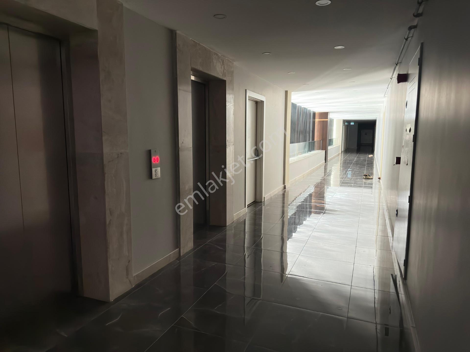 Azur Marmara Sitesinin En Geniş Kullanım Alanı 5+1 Satılık Daire - Görsel 3