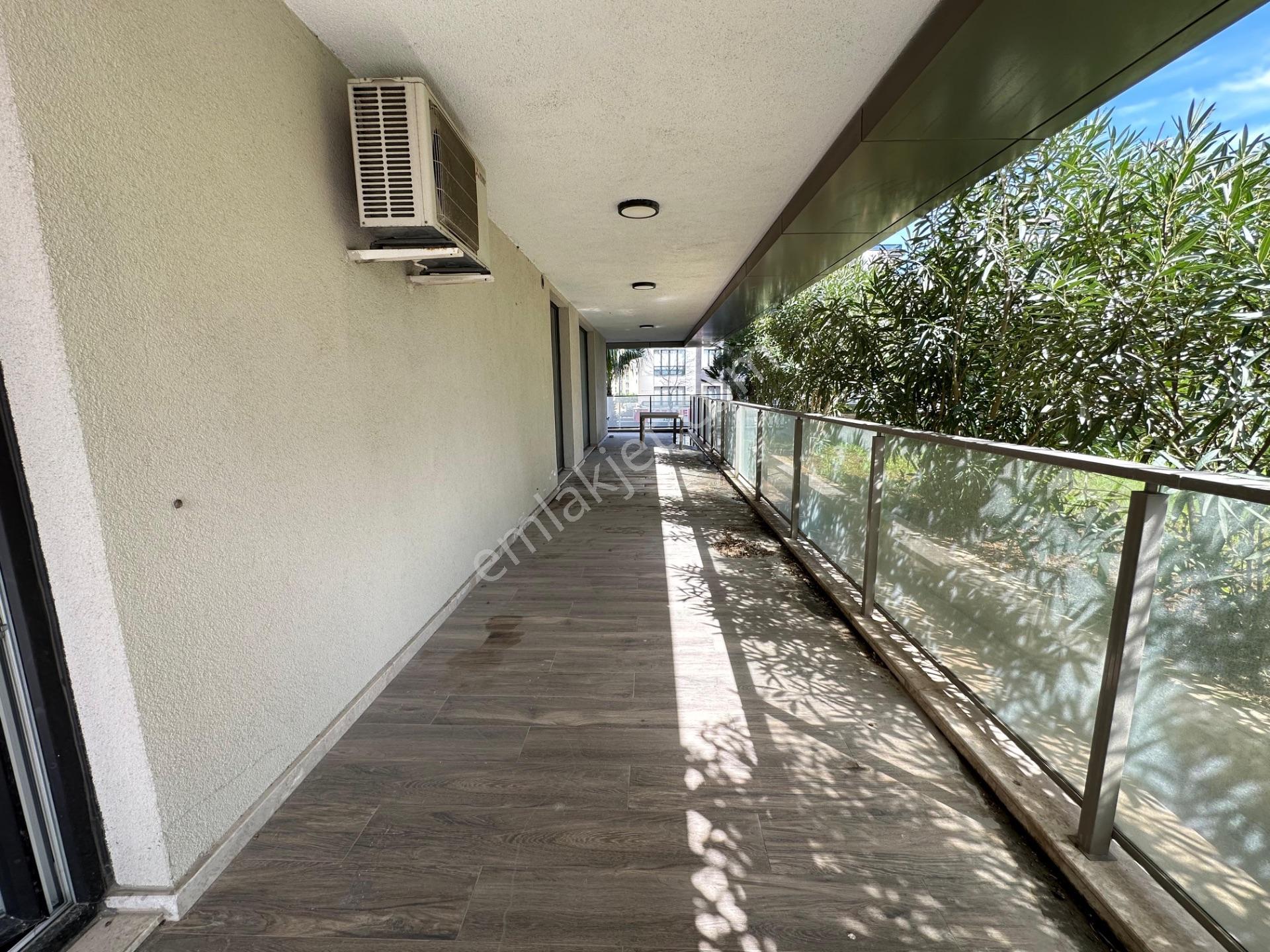 Azur Marmara Sitesinin En Geniş Kullanım Alanı 5+1 Satılık Daire - Görsel 22