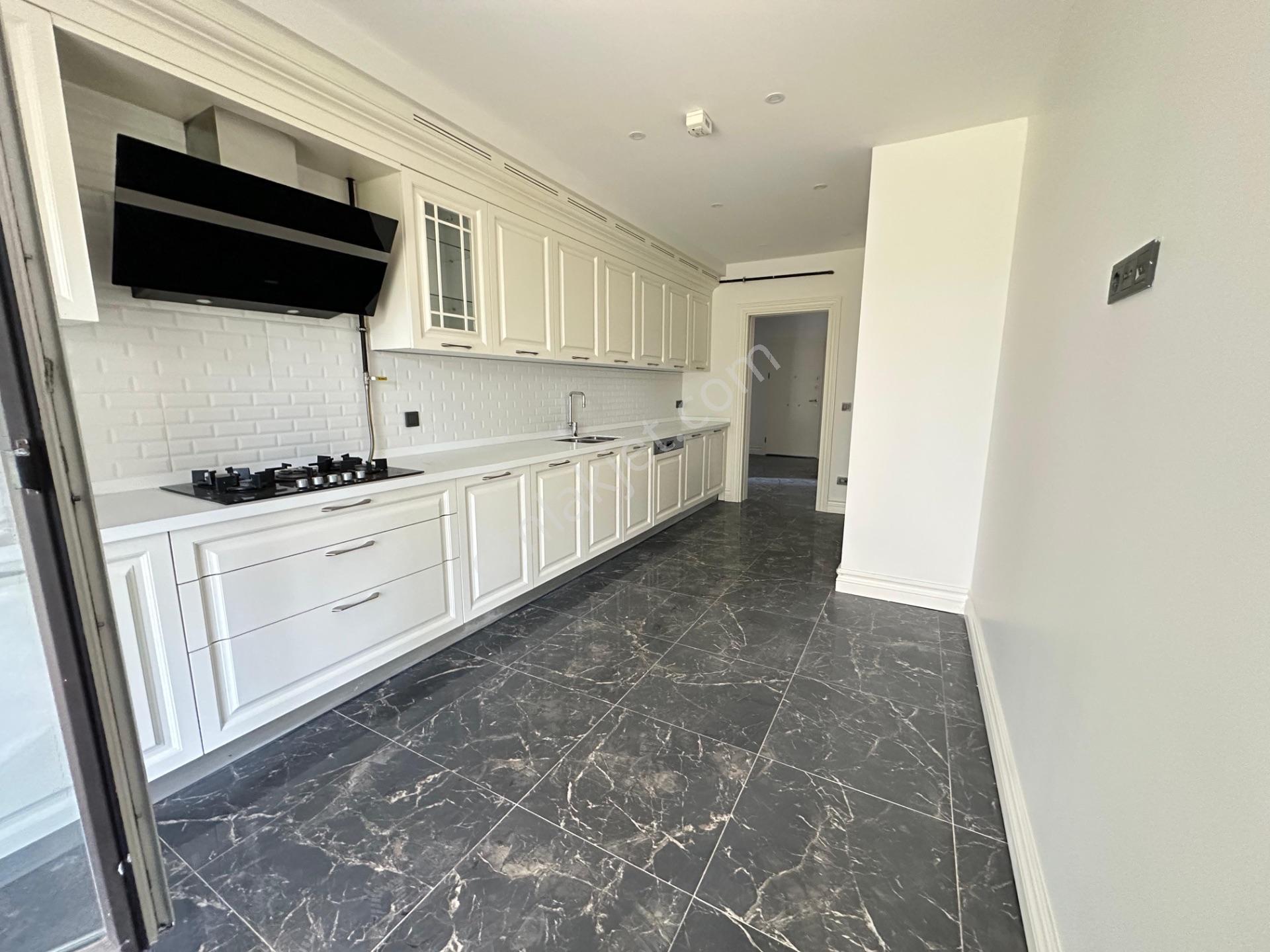 Azur Marmara Sitesinin En Geniş Kullanım Alanı 5+1 Satılık Daire - Görsel 20