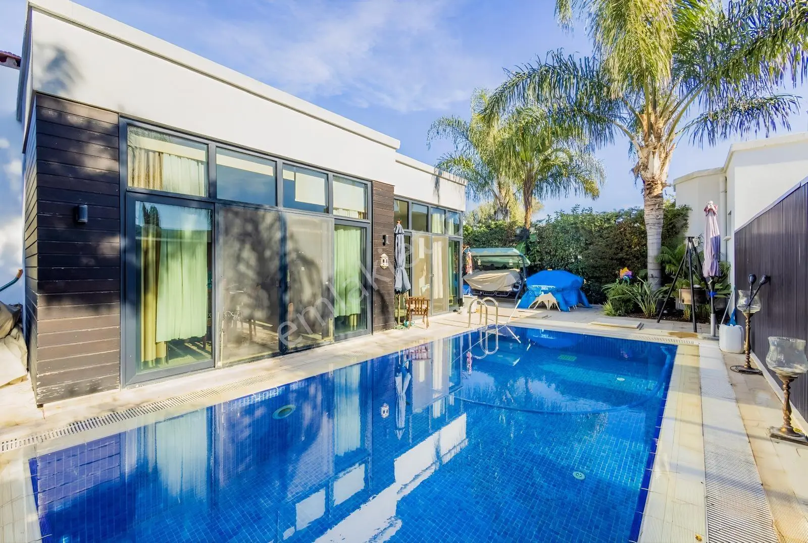 Ortakent Yahşide Sahile 350m, Tek Katlı, Havuzlu,müstakil Villa