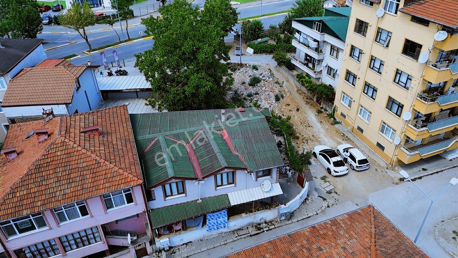 Mithatpaşada Merkezi Konumda 2 Katlı Satılık Komple Bina - Görsel 20